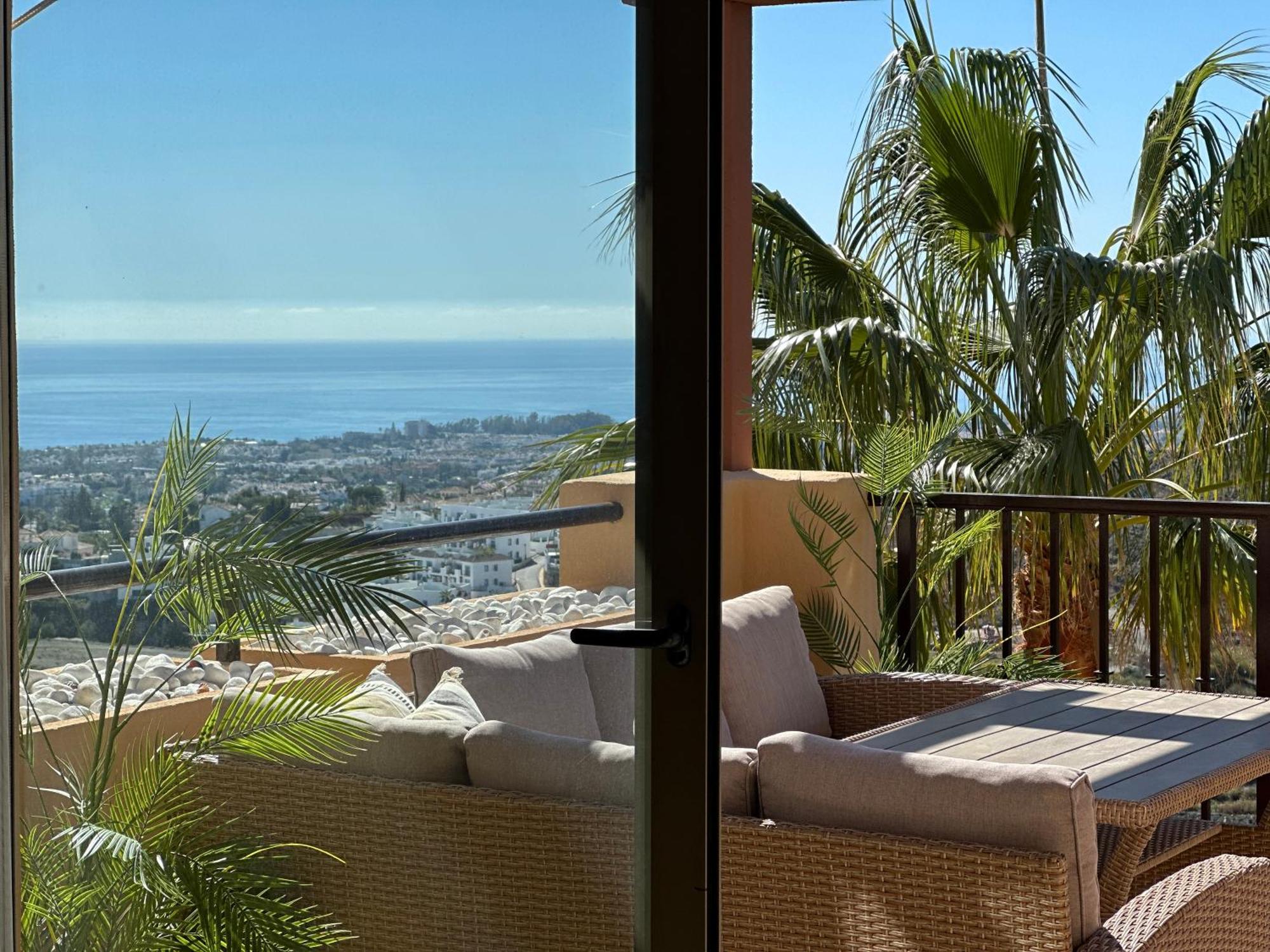Charming 2 Bed In Quartiers Marbella Apartment *