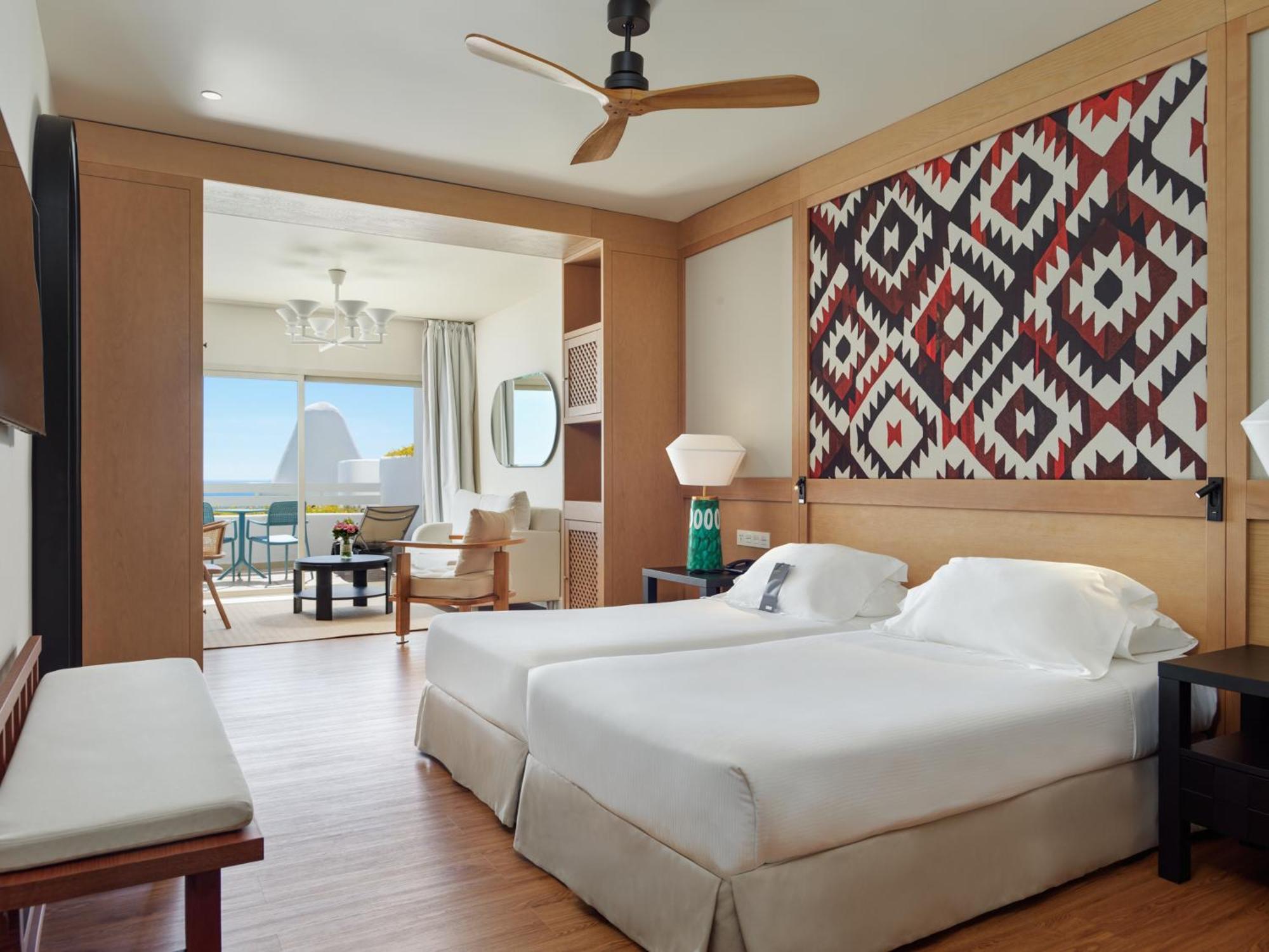 Hotel H10 Palace 4*