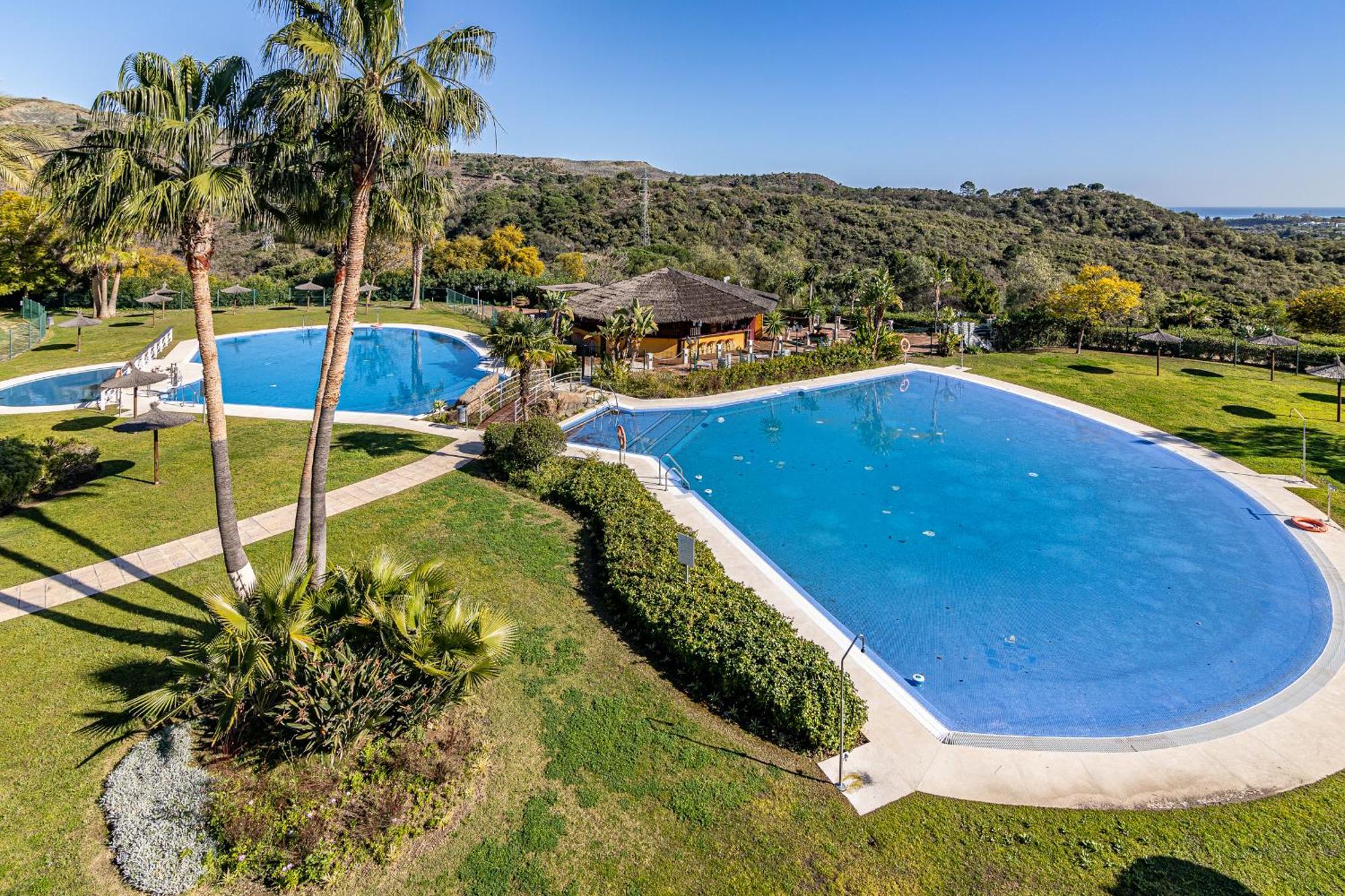 Rentitspain Charming Gym, Jacuzzi Y Balcon * Estepona