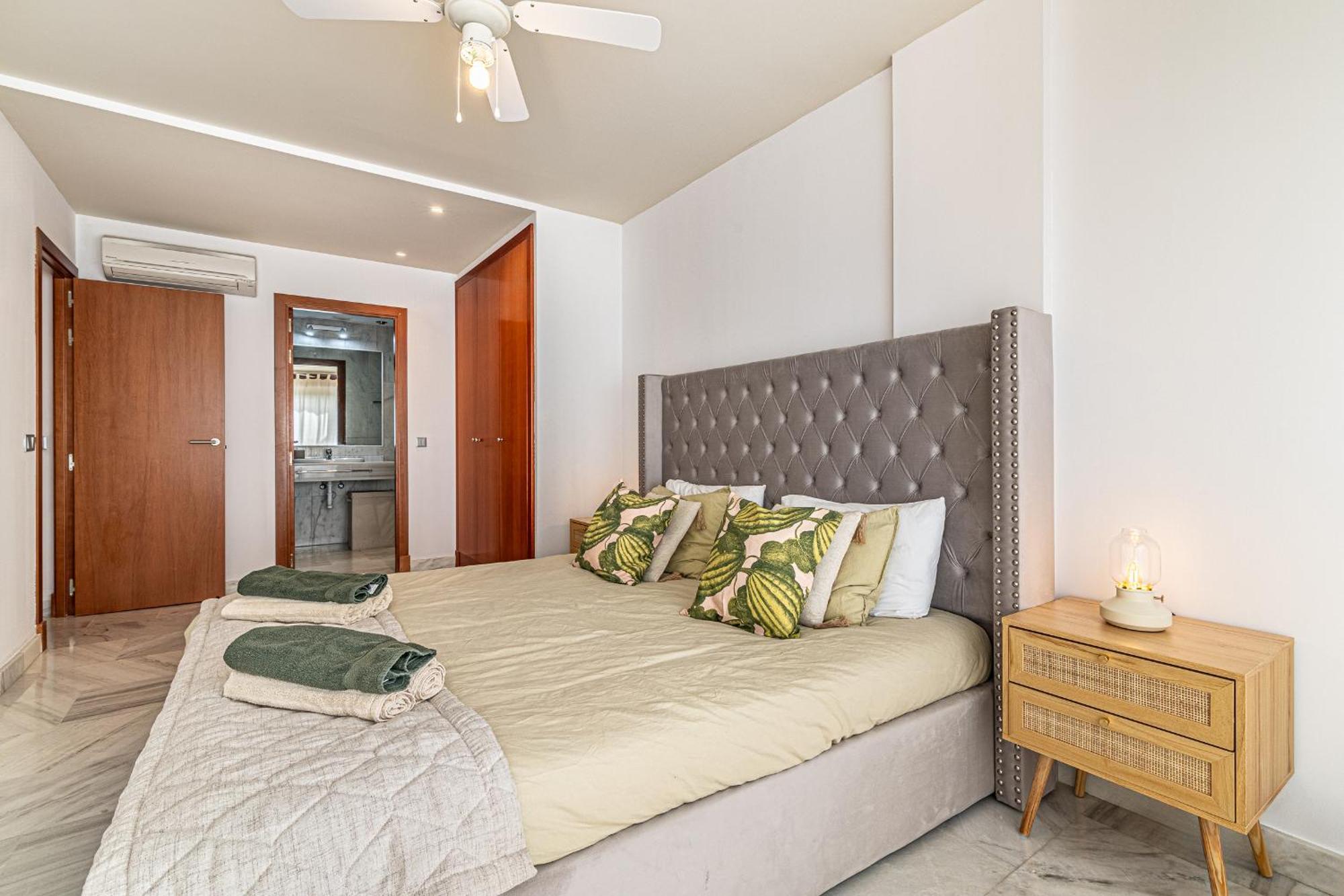 Rentitspain Charming Gym, Jacuzzi Y Balcon * Estepona