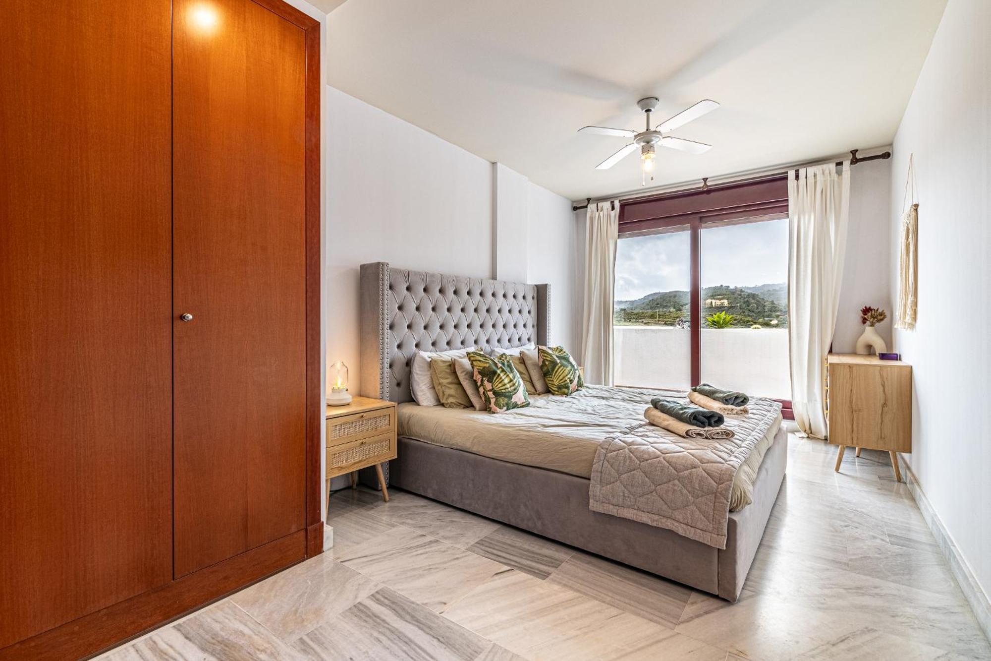 Rentitspain Charming Gym, Jacuzzi Y Balcon * Estepona