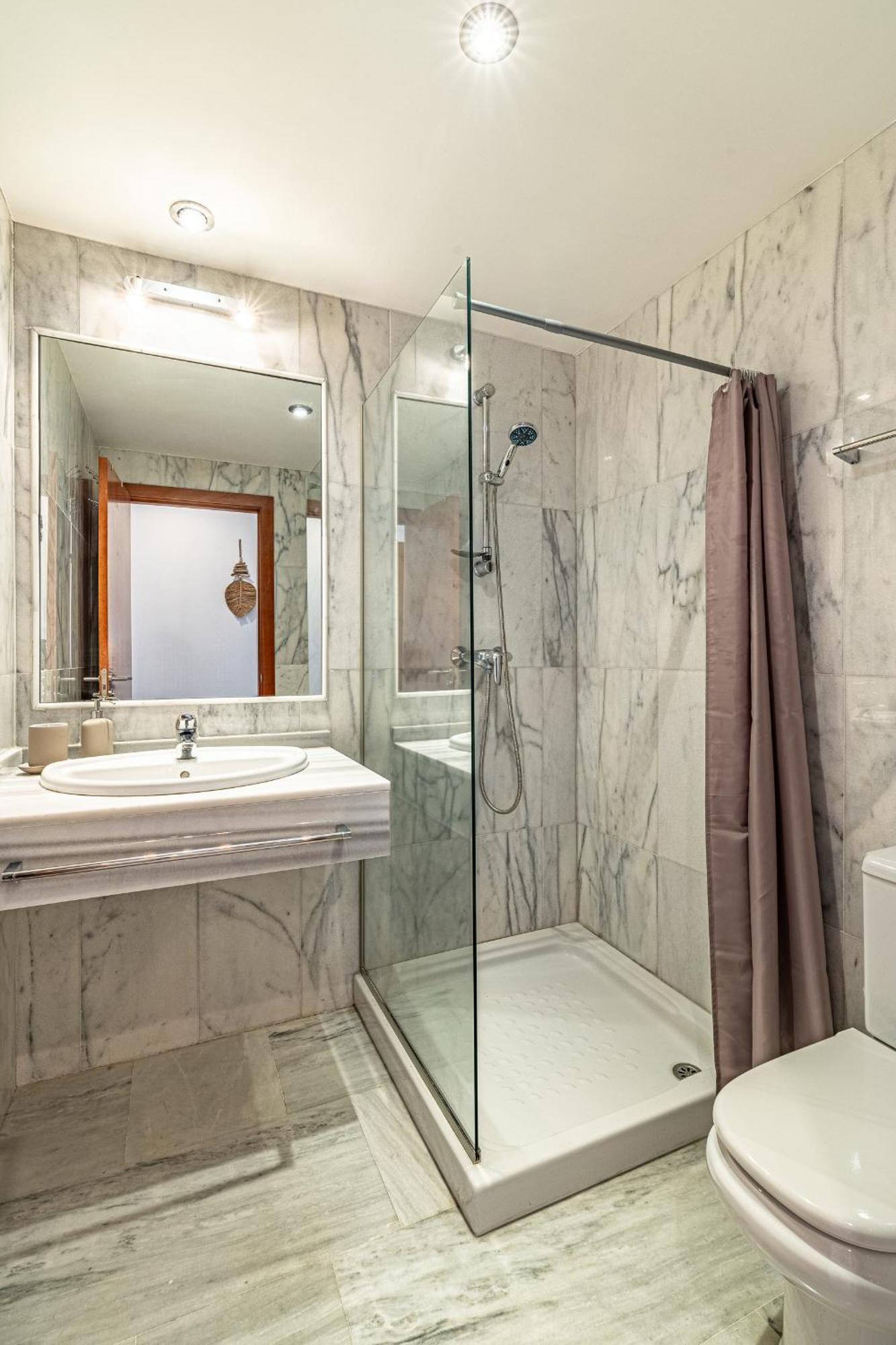 Rentitspain Charming Gym, Jacuzzi Y Balcon Appartement *