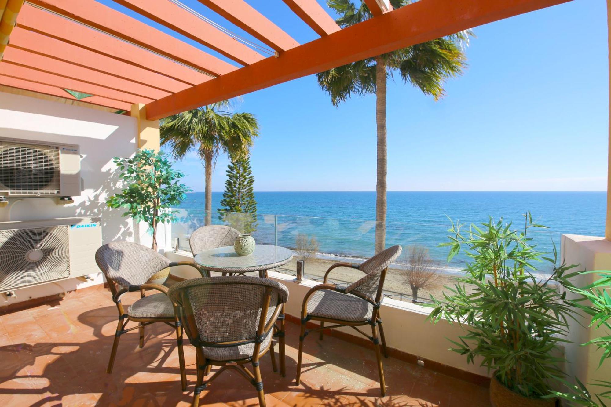 West Beachfront Janine Apartamento Estepona