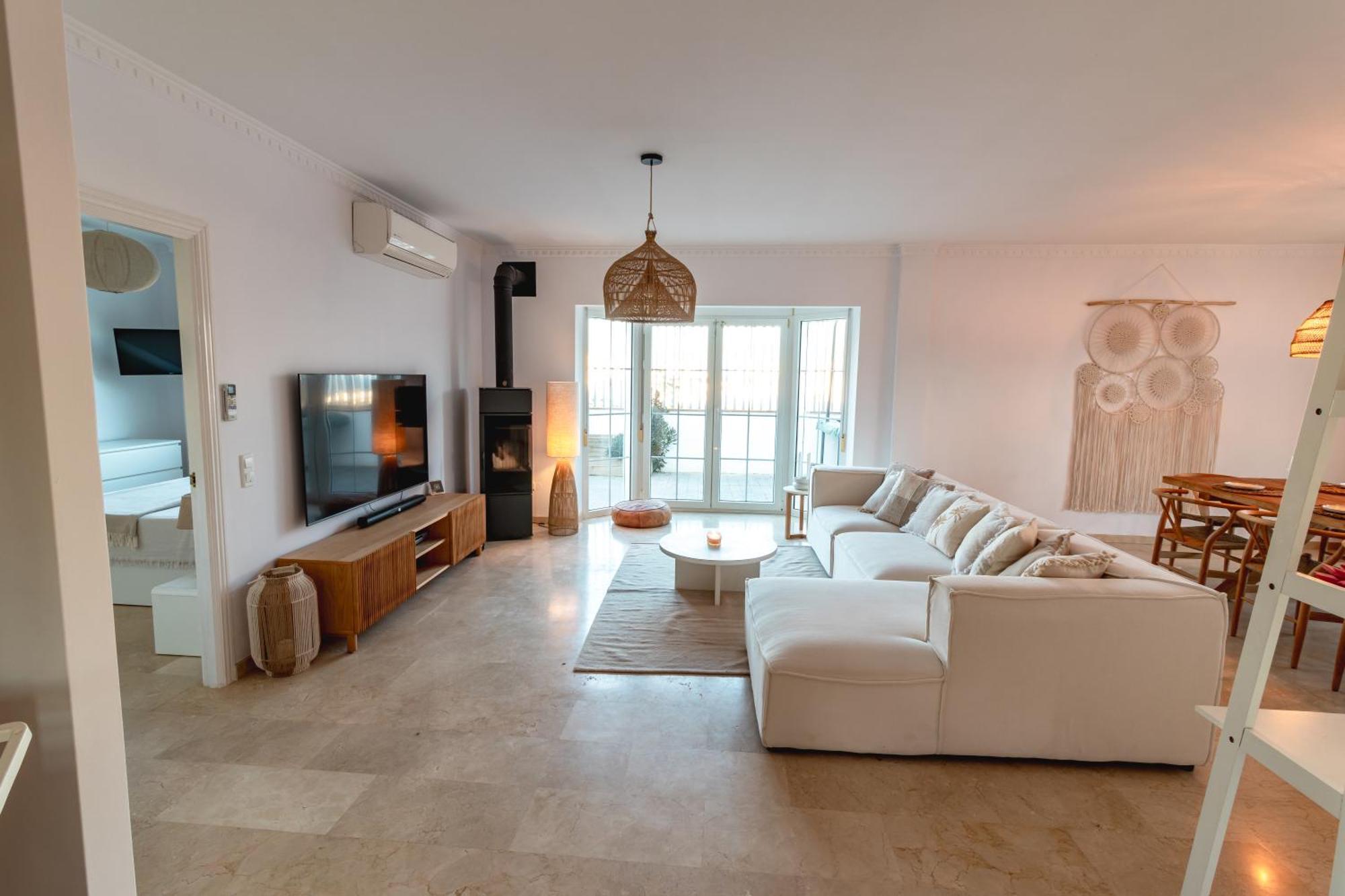 Luxury With Stunning Sea Views, 600m From The And The Port, Private Pool, Walking Distance To The Old Town And Amenities * Estepona