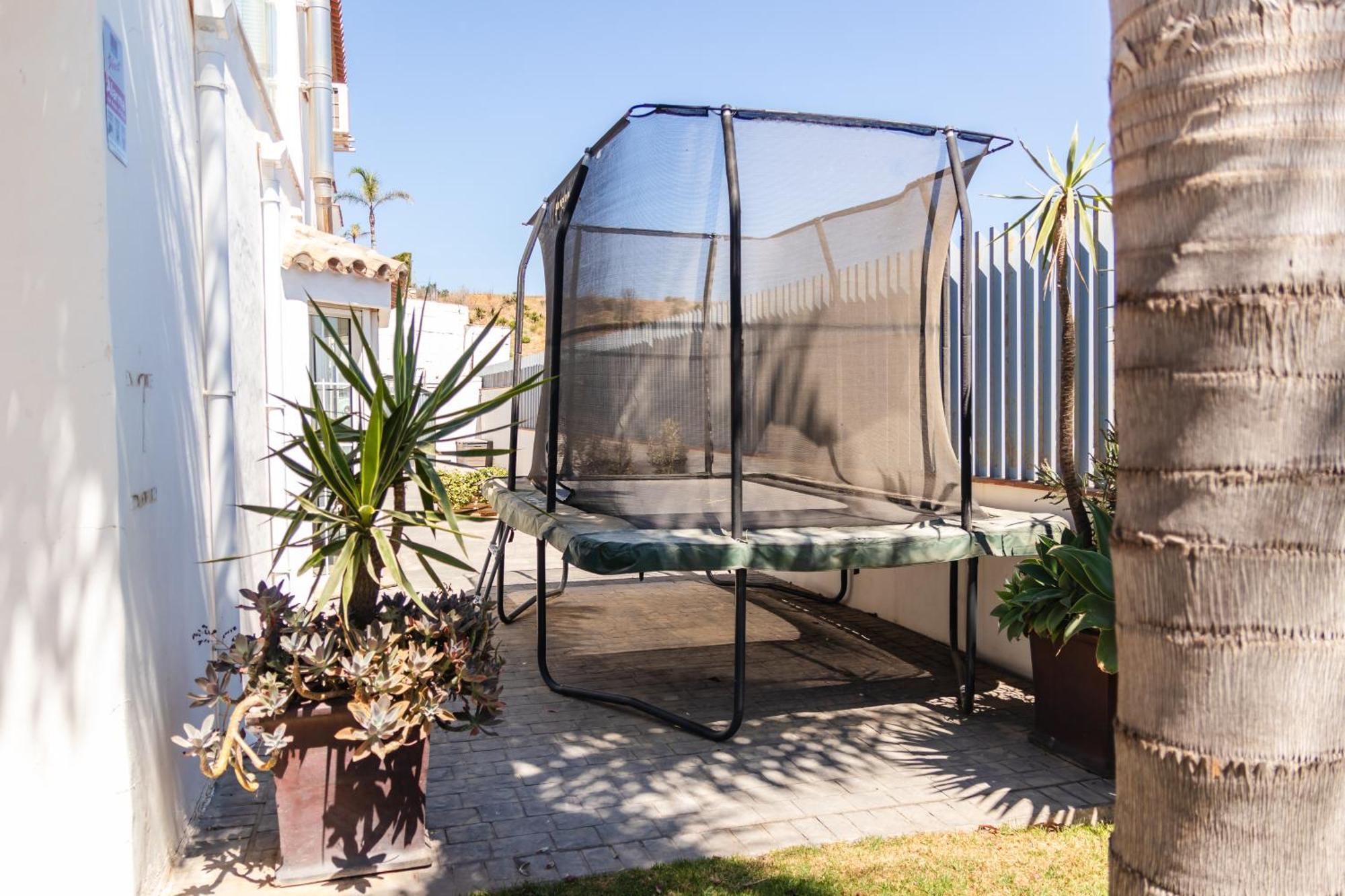 Luxury With Stunning Sea Views, 600m From The And The Port, Private Pool, Walking Distance To The Old Town And Amenities * Estepona