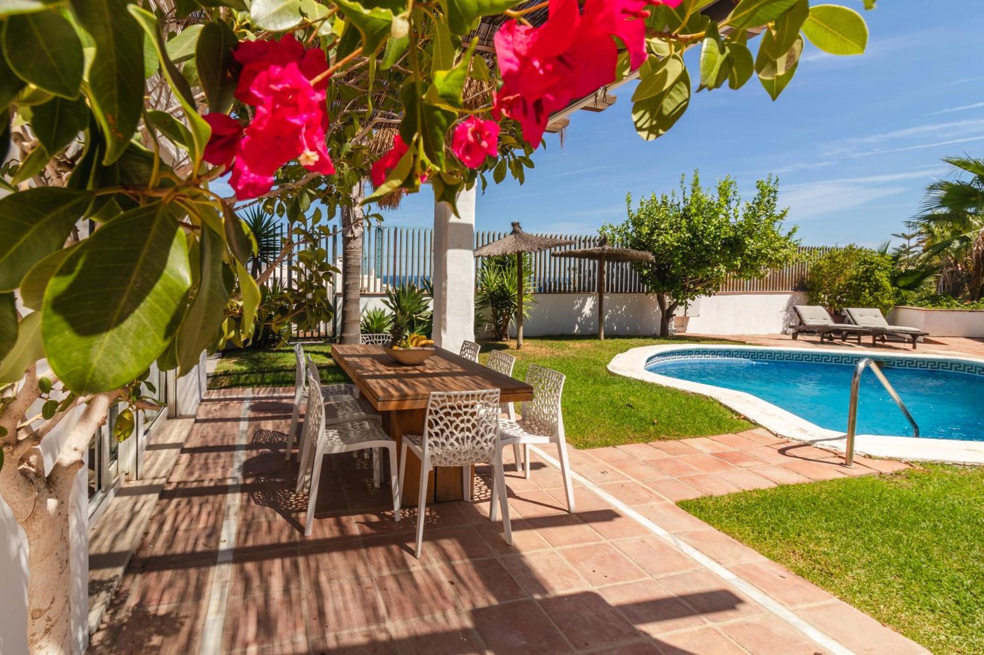 Villa Luxury With Stunning Sea Views, 600m From The And The Port, Private Pool, Walking Distance To The Old Town And Amenities