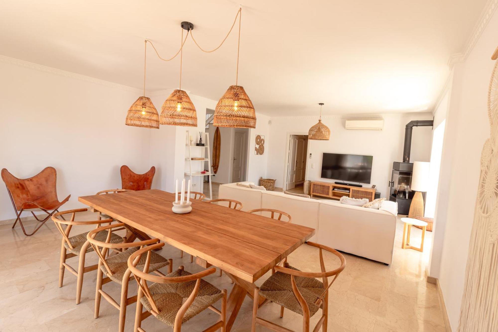 Luxury With Stunning Sea Views, 600m From The And The Port, Private Pool, Walking Distance To The Old Town And Amenities *