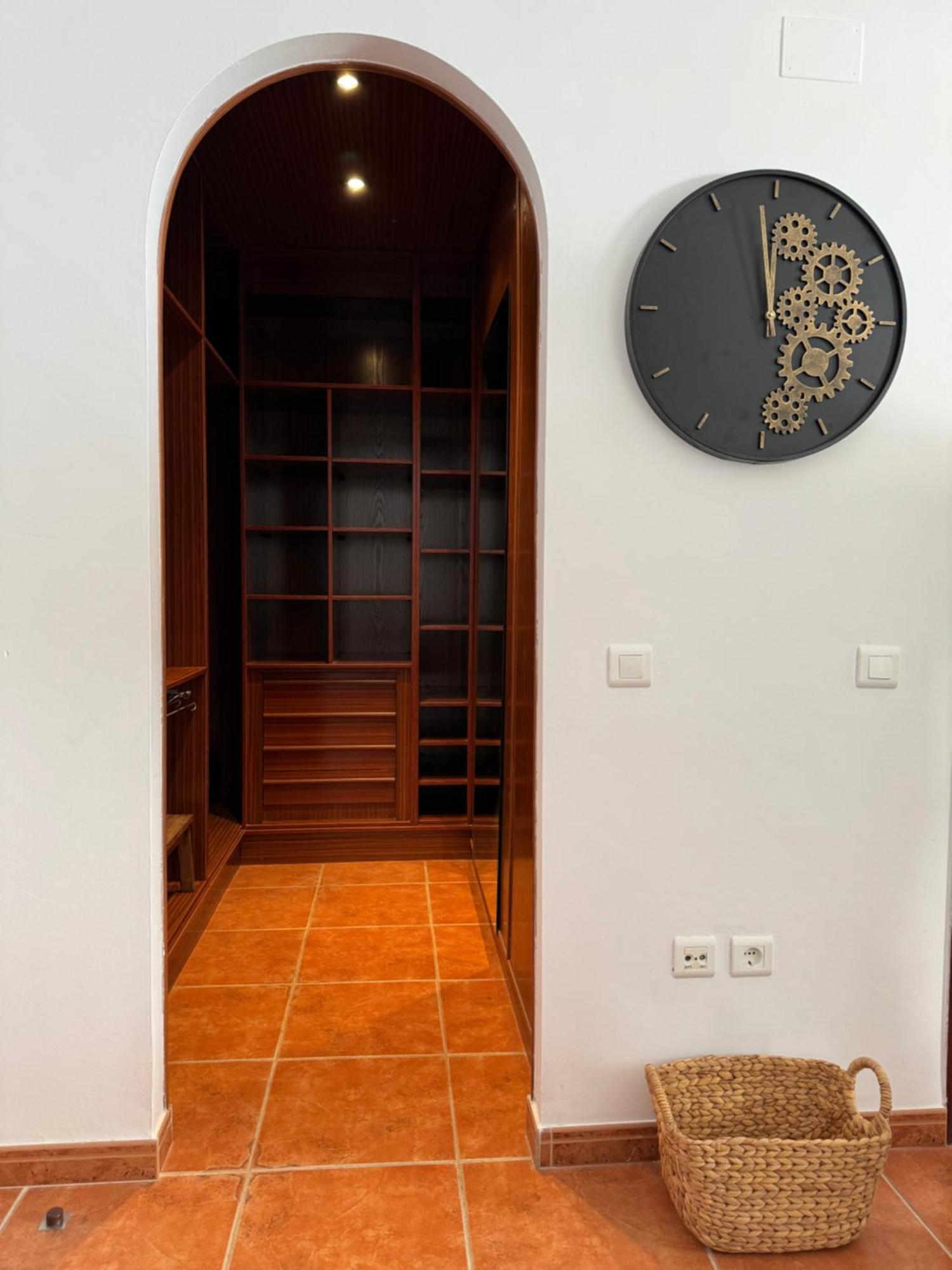 801 * Estepona