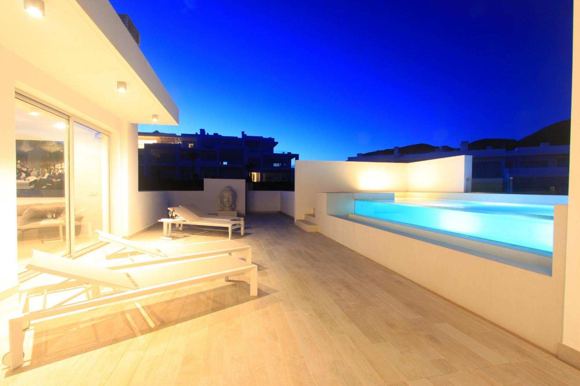 2288 New Modern Penthouse With Privat Pool