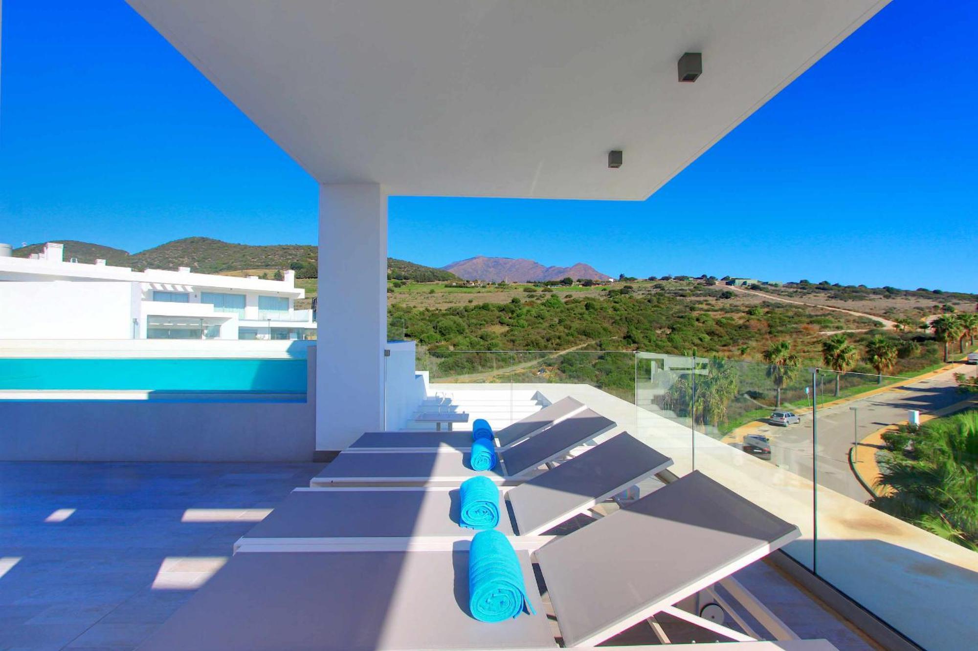 2288 New Modern Penthouse With Privat Pool Apartment *