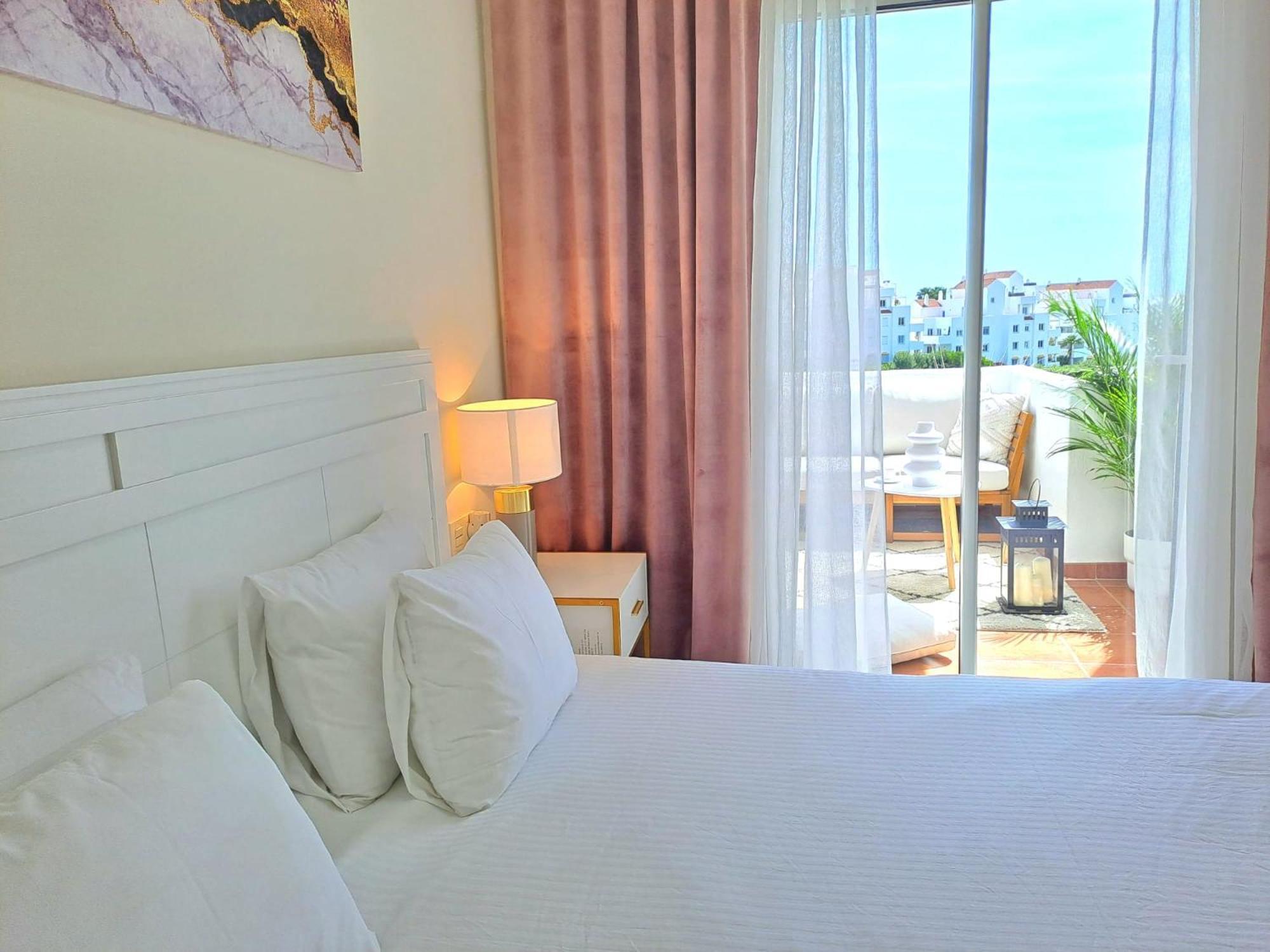 Noctua 1st Line Golf Valle 004 Apartamento Estepona