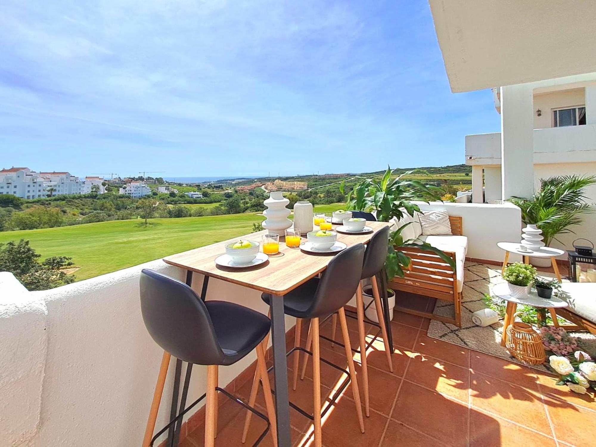 Apartamento Noctua 1st Line Golf Valle 004 Estepona