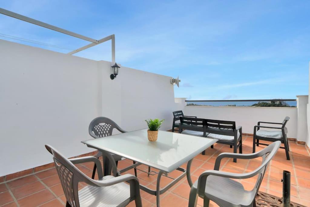 Duplex Con Vistas Al Mar, Piscina Y Gimnasio - Abejeras 226 Estepona