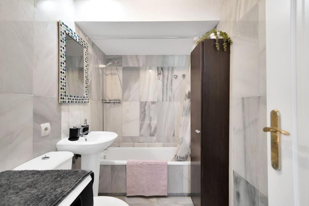 Duplex Con Vistas Al Mar, Piscina Y Gimnasio - Abejeras 226