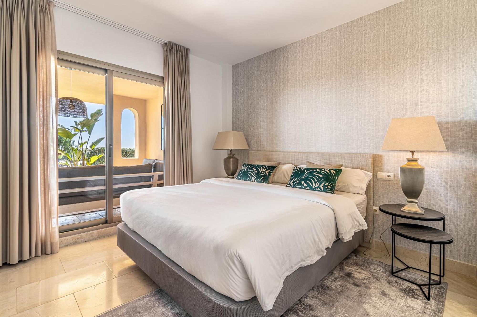 Premium With Large Terrace And Garden Estepona