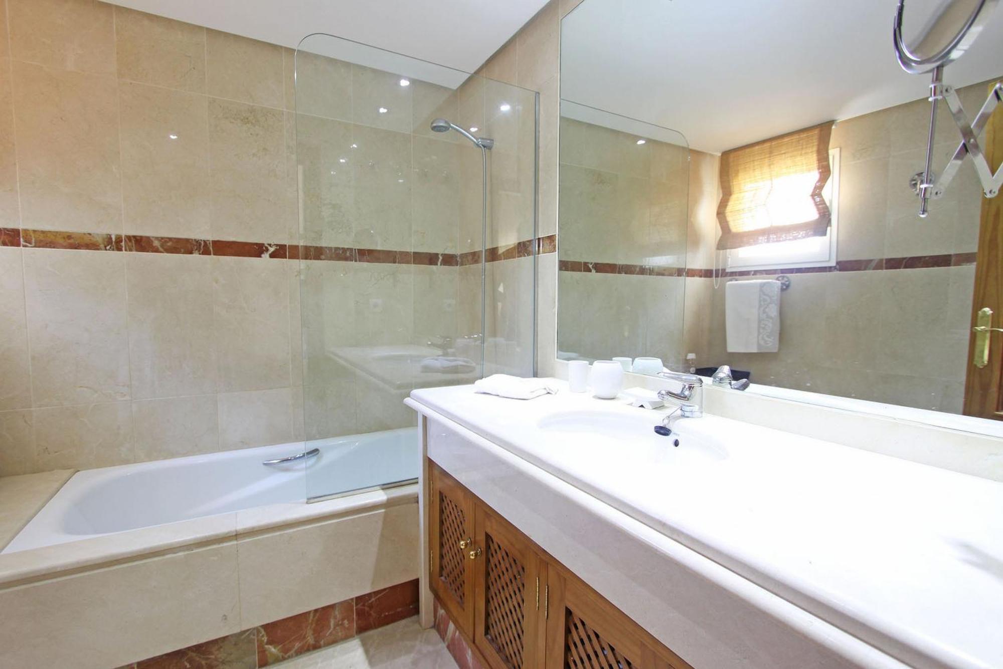 Apartamento 1126 Beachfront High Standard With Terrace Estepona