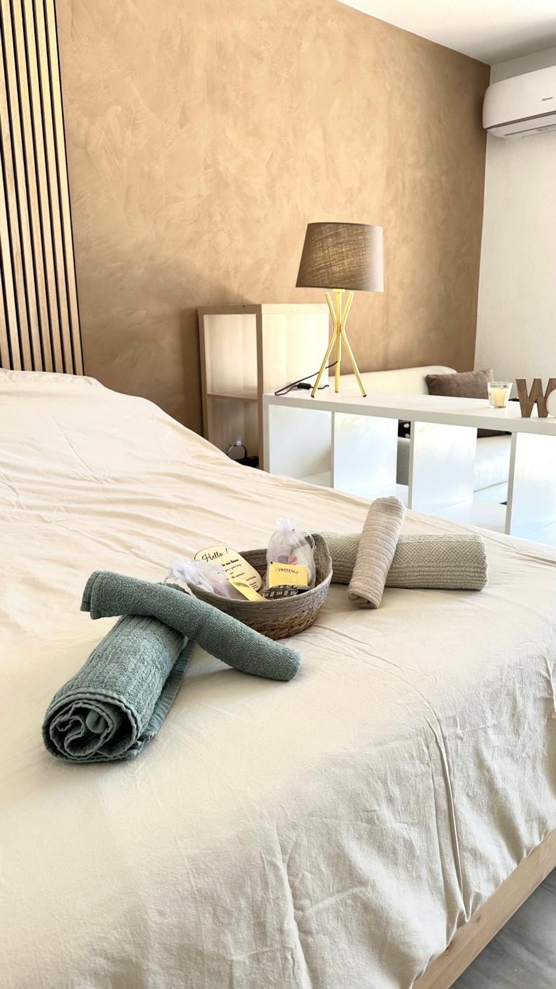 Apartment The Pearl Of Pinacho - Front & Swimming Pool
