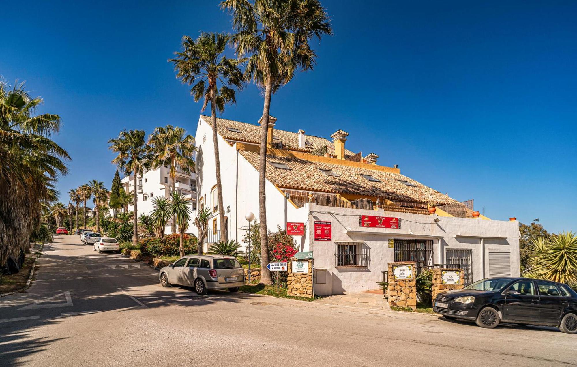Apartment 1 Bedroom Lovely In Estepona