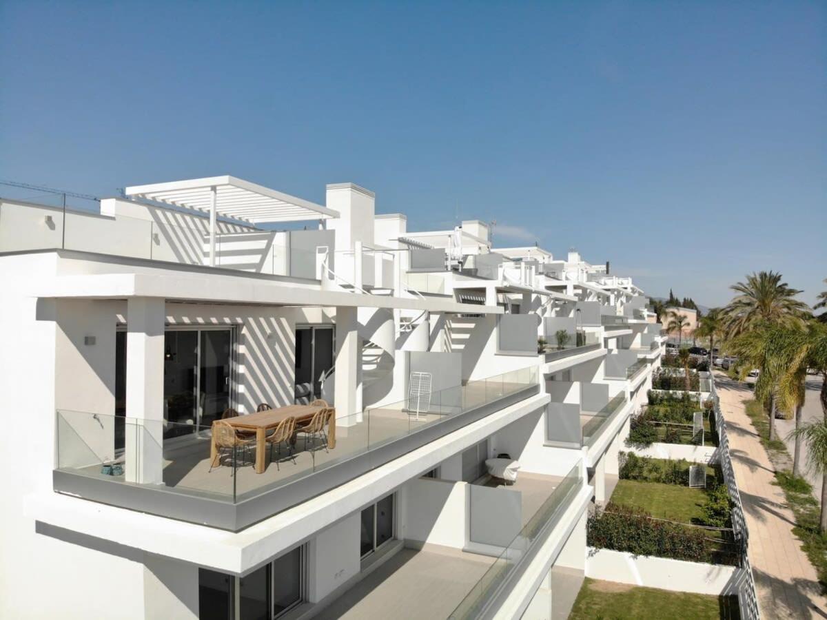 Holiday home Contemporary Penthouse Sunset + Sea View Parking