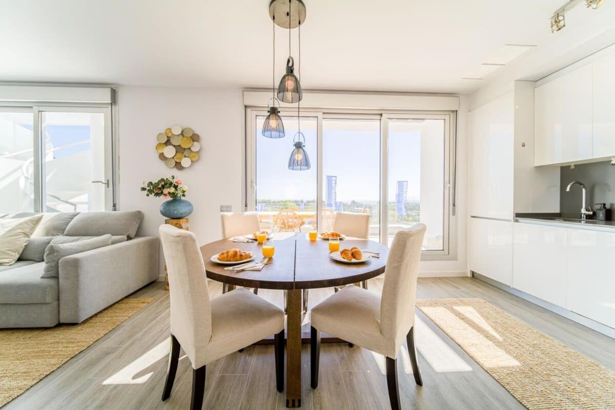 Contemporary Penthouse Sunset + Sea View Parking *