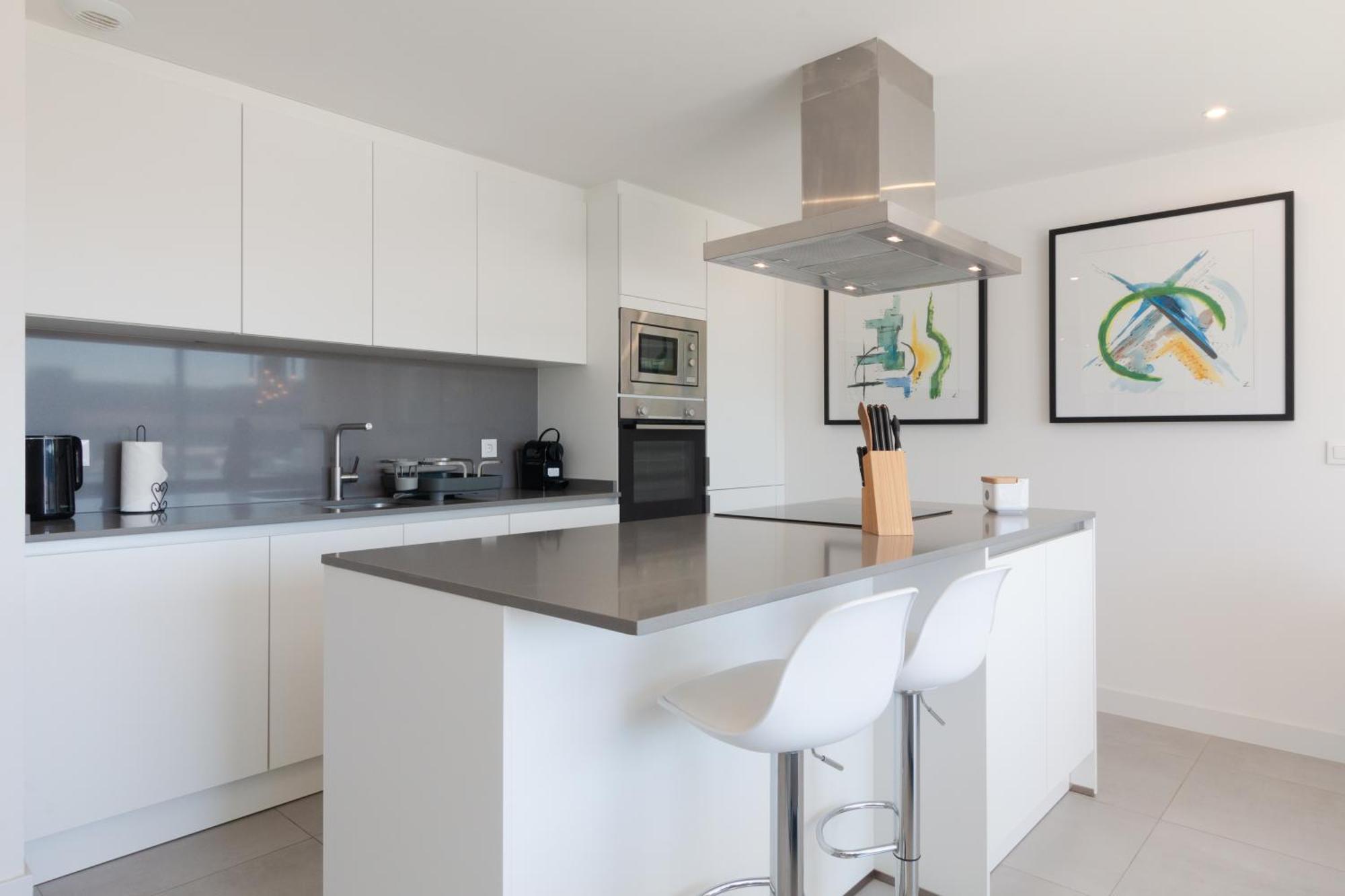 Oasis 325 First Floor Apartment Estepona