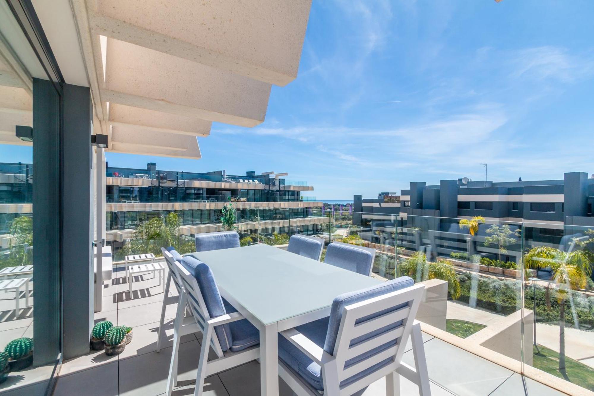 Oasis 325 First Floor Apartment *