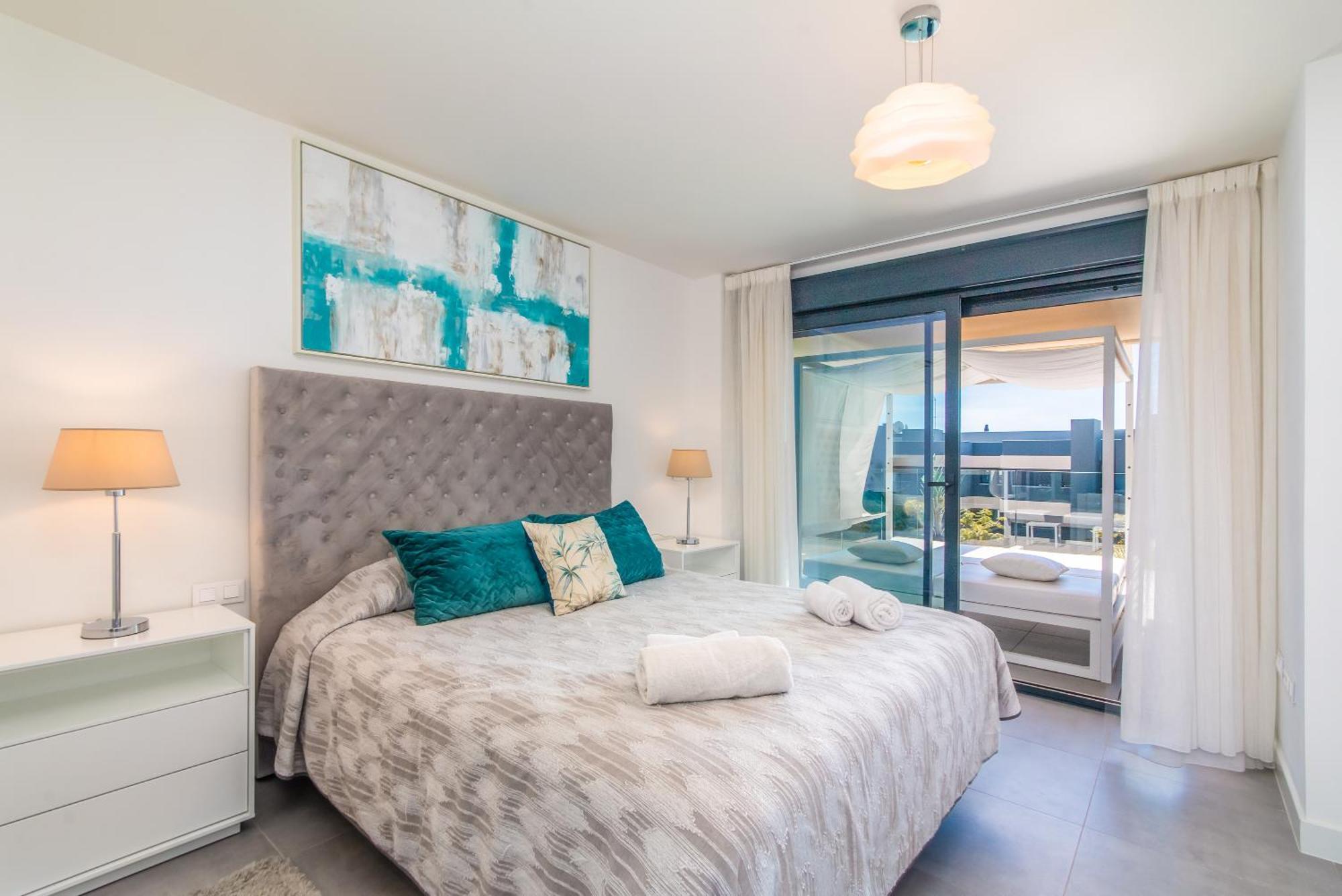 Oasis 325 First Floor Apartment Estepona