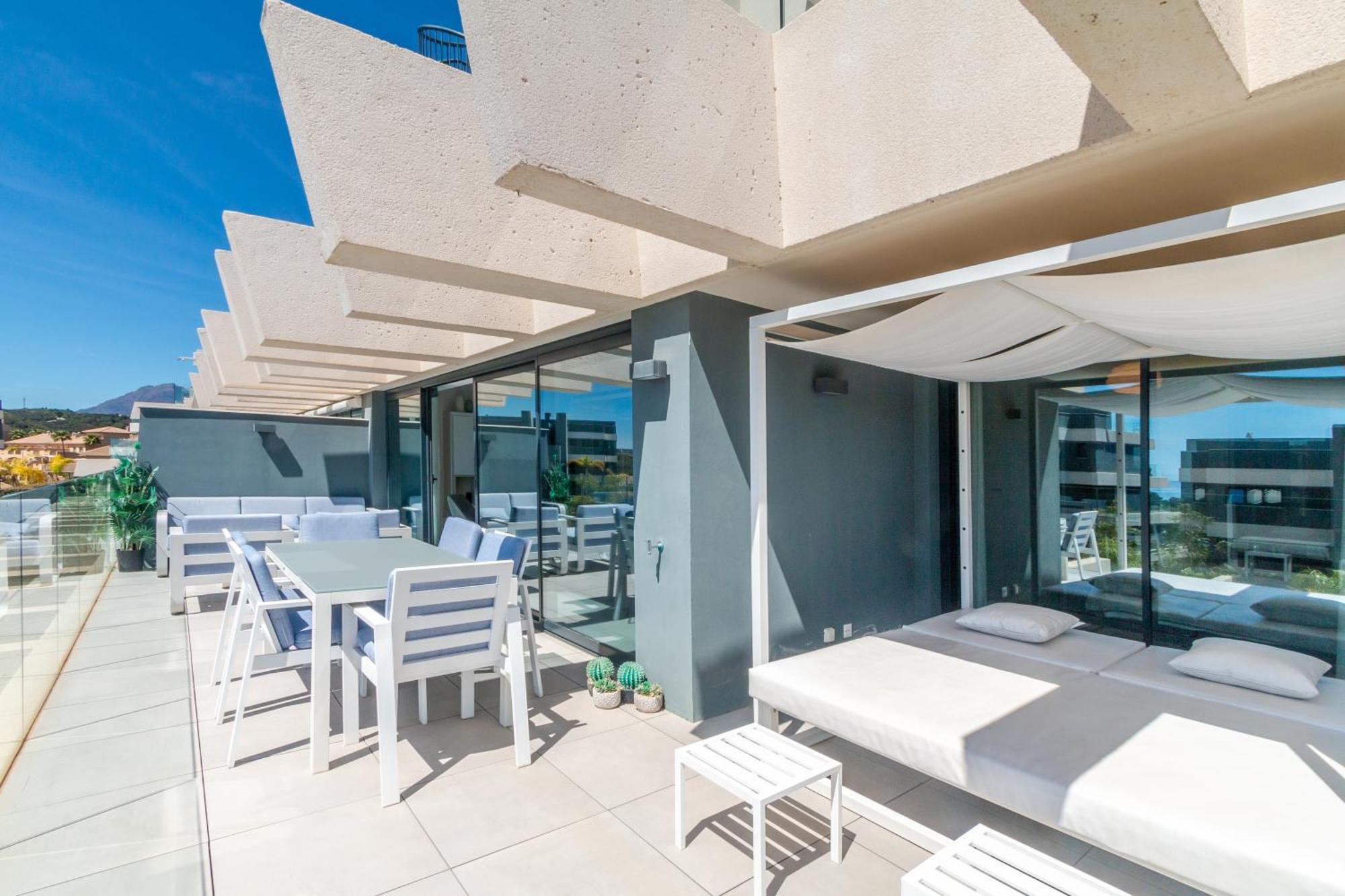 Oasis 325 First Floor * Estepona