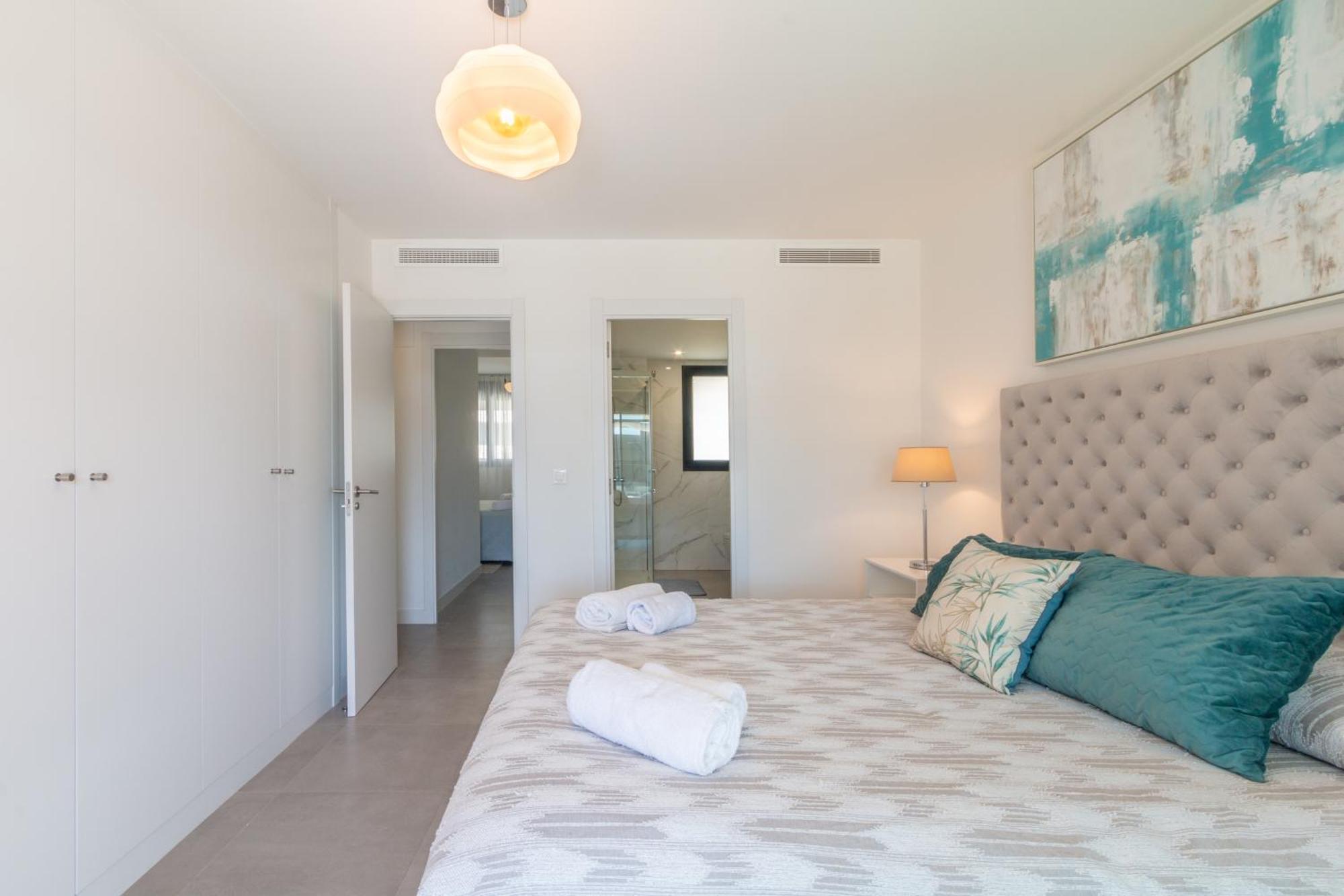 Oasis 325 First Floor Estepona