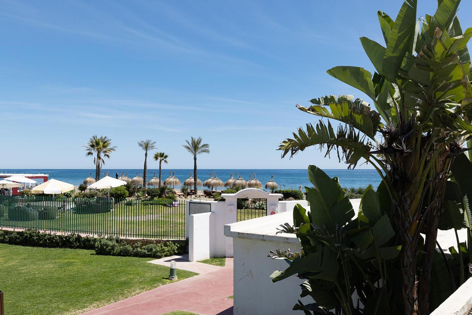 Beachfront Townhouse By The Sea @ Villacana Playa! Apartment