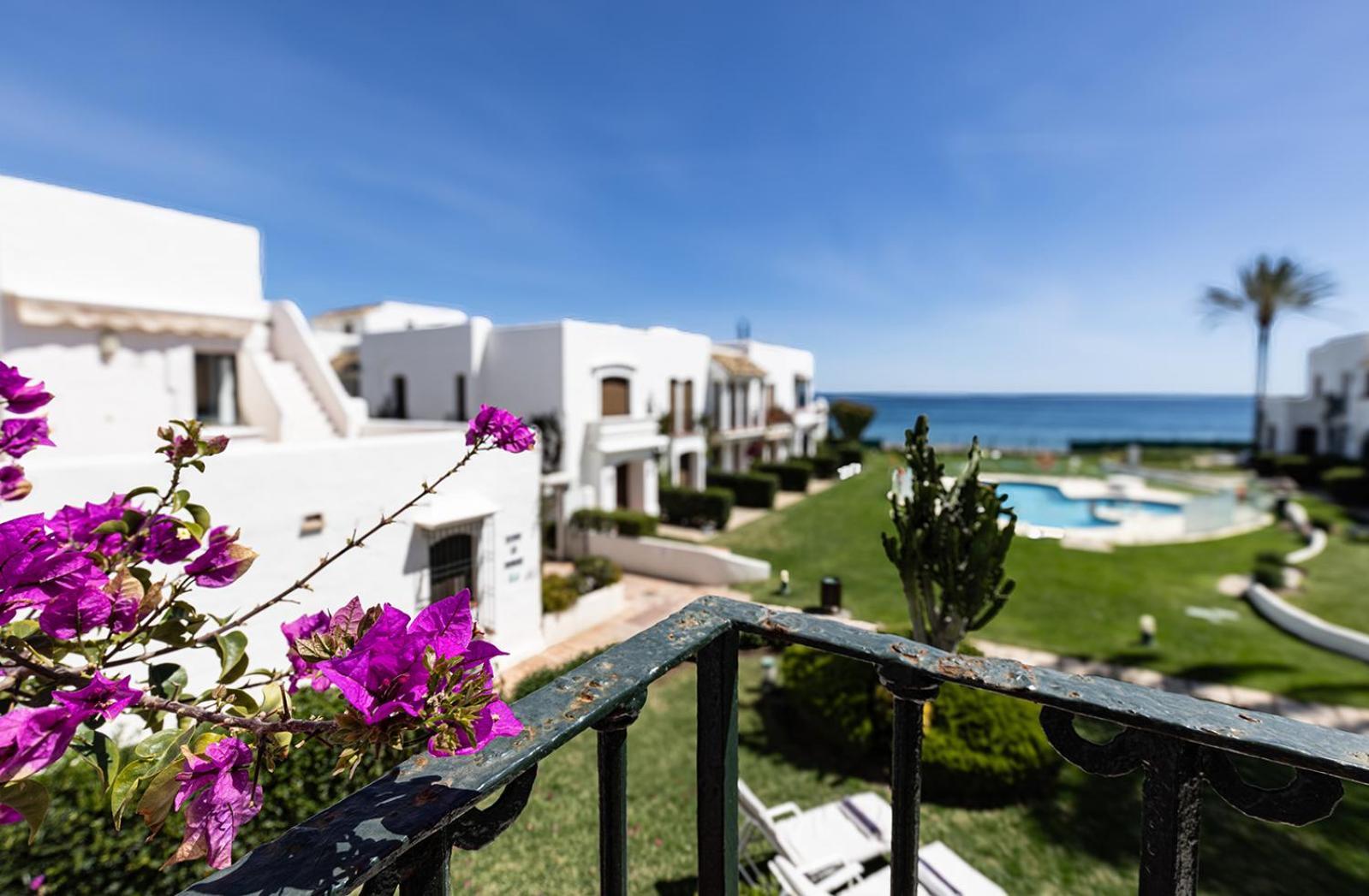 Apartment Beachfront Townhouse By The Sea @ Villacana Playa!