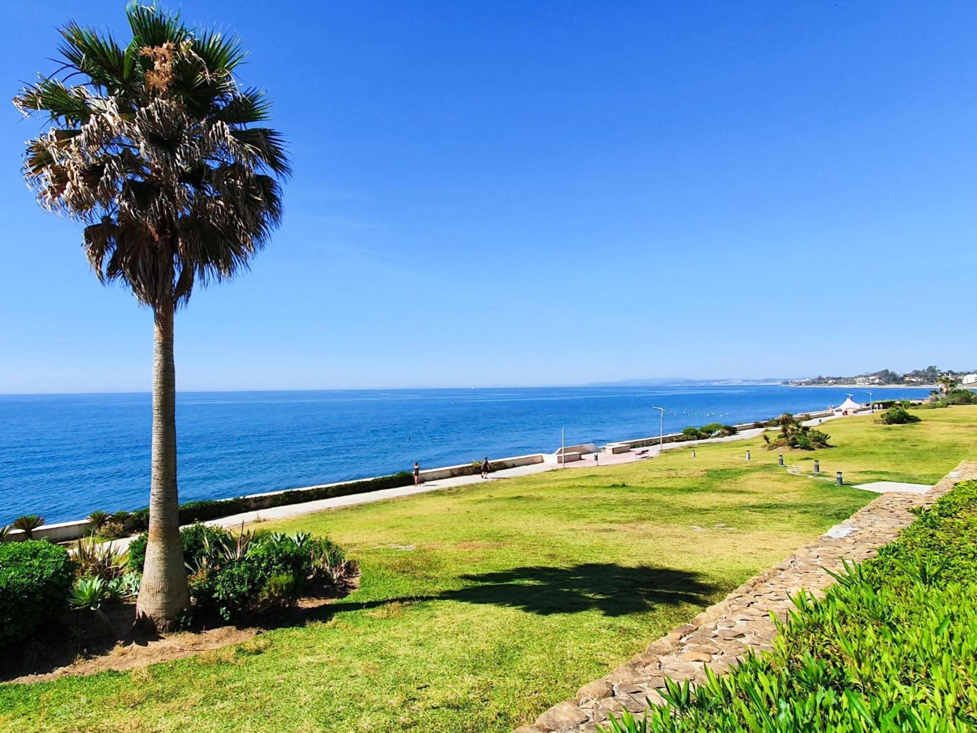 Luxury Frontline Ehhouse Apartment Estepona