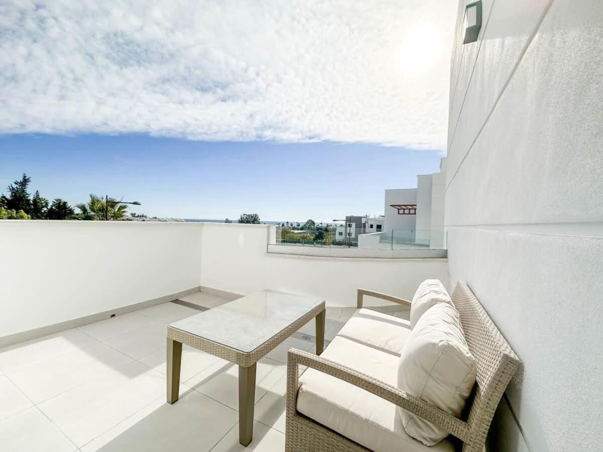 Apartment Rooftop Jacuzzi Pools Modern Wifi Townhouse *
