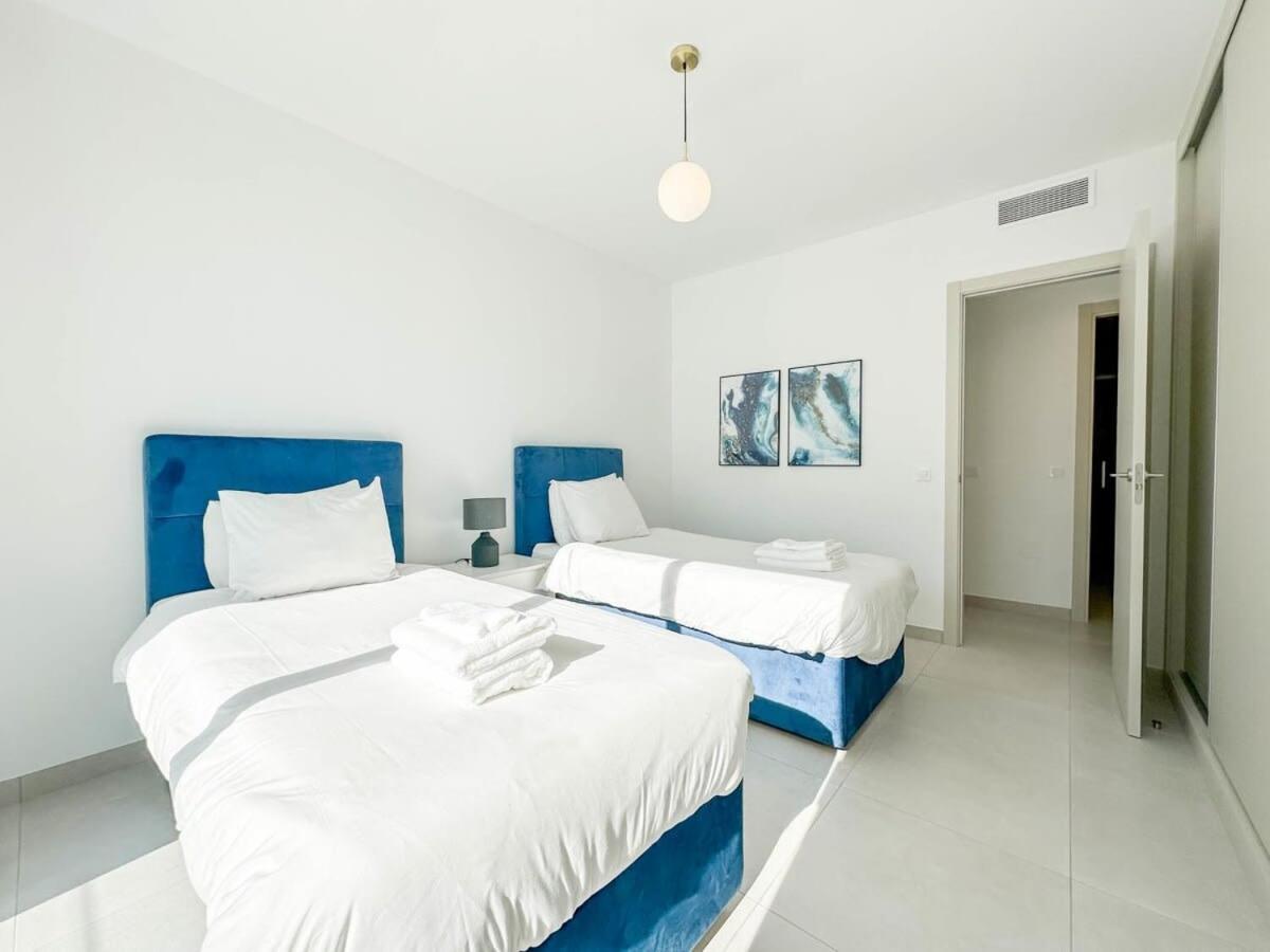 Rooftop Jacuzzi Pools Modern Wifi Townhouse Apartment Estepona