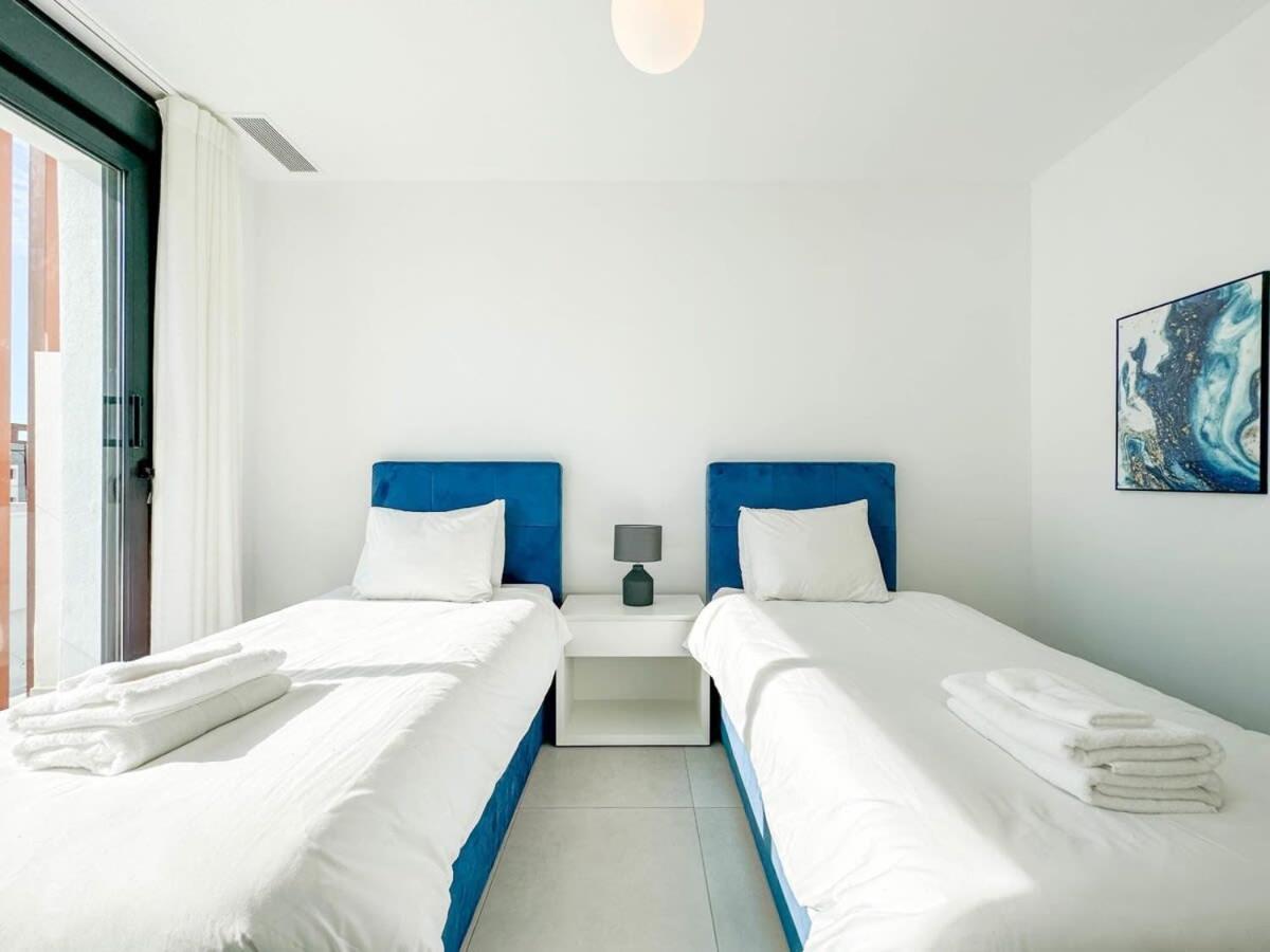 Apartment Rooftop Jacuzzi Pools Modern Wifi Townhouse