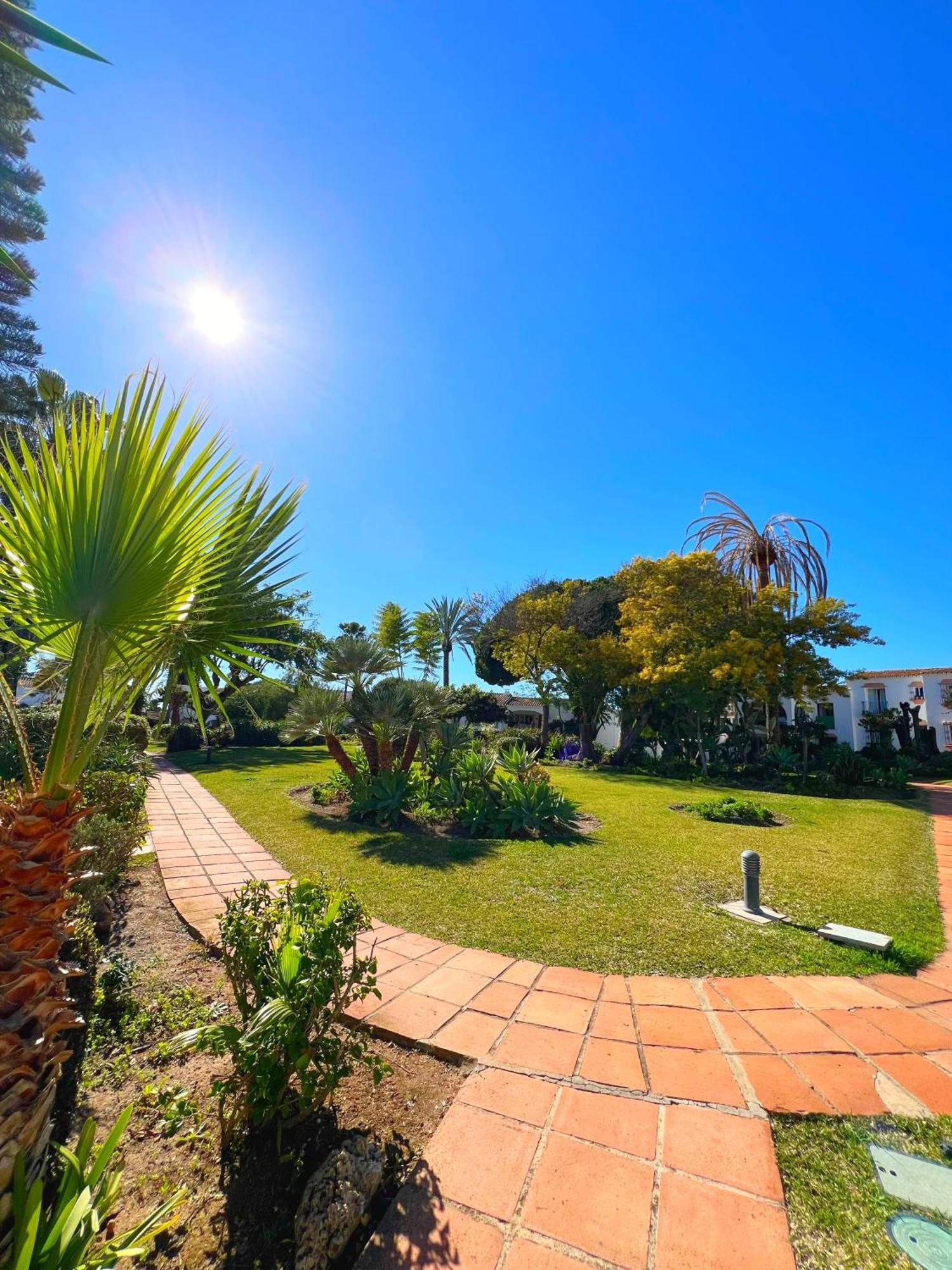 Apartment Patio Alcornocal Estepona