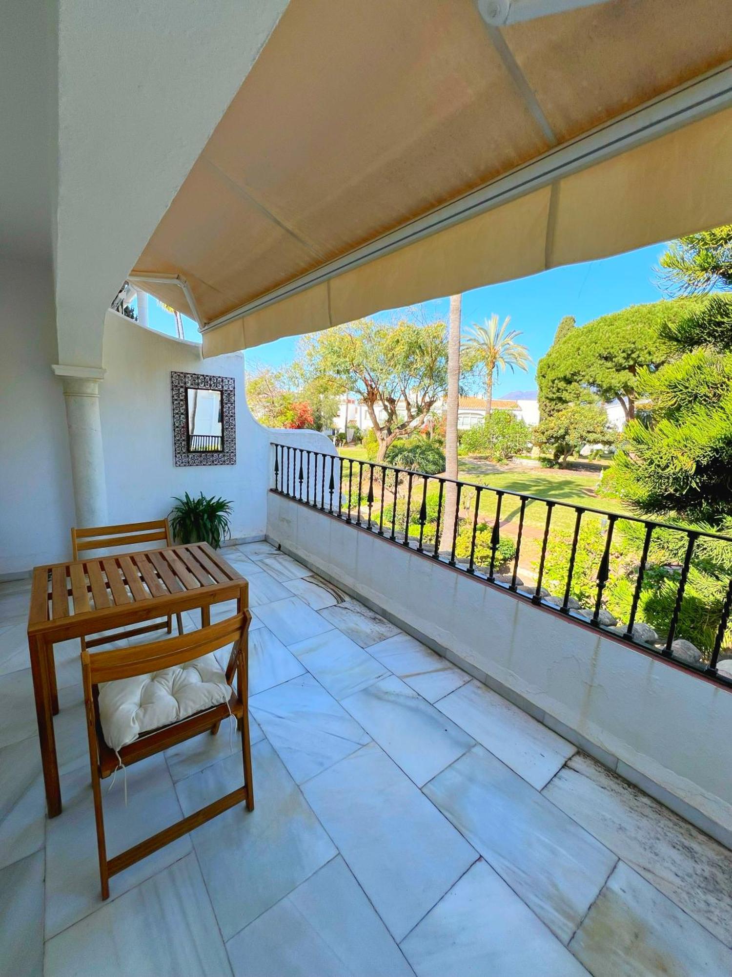 Patio Alcornocal Apartment *