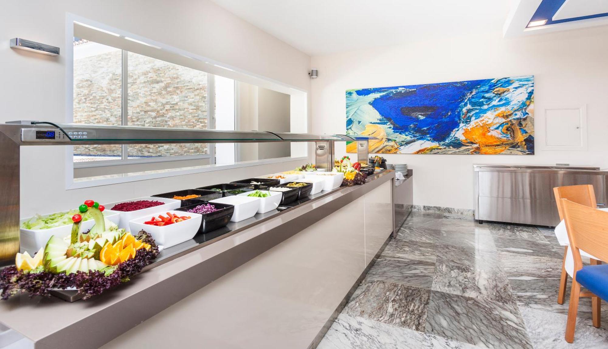 Hotel Globales Playa 4*