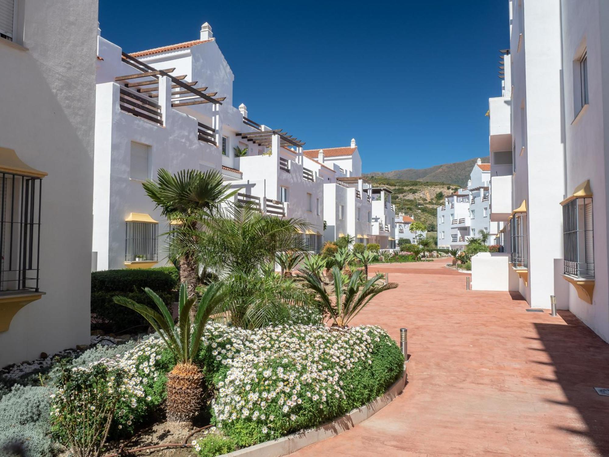 2275-superb New On Valle Romano, Golf View Estepona
