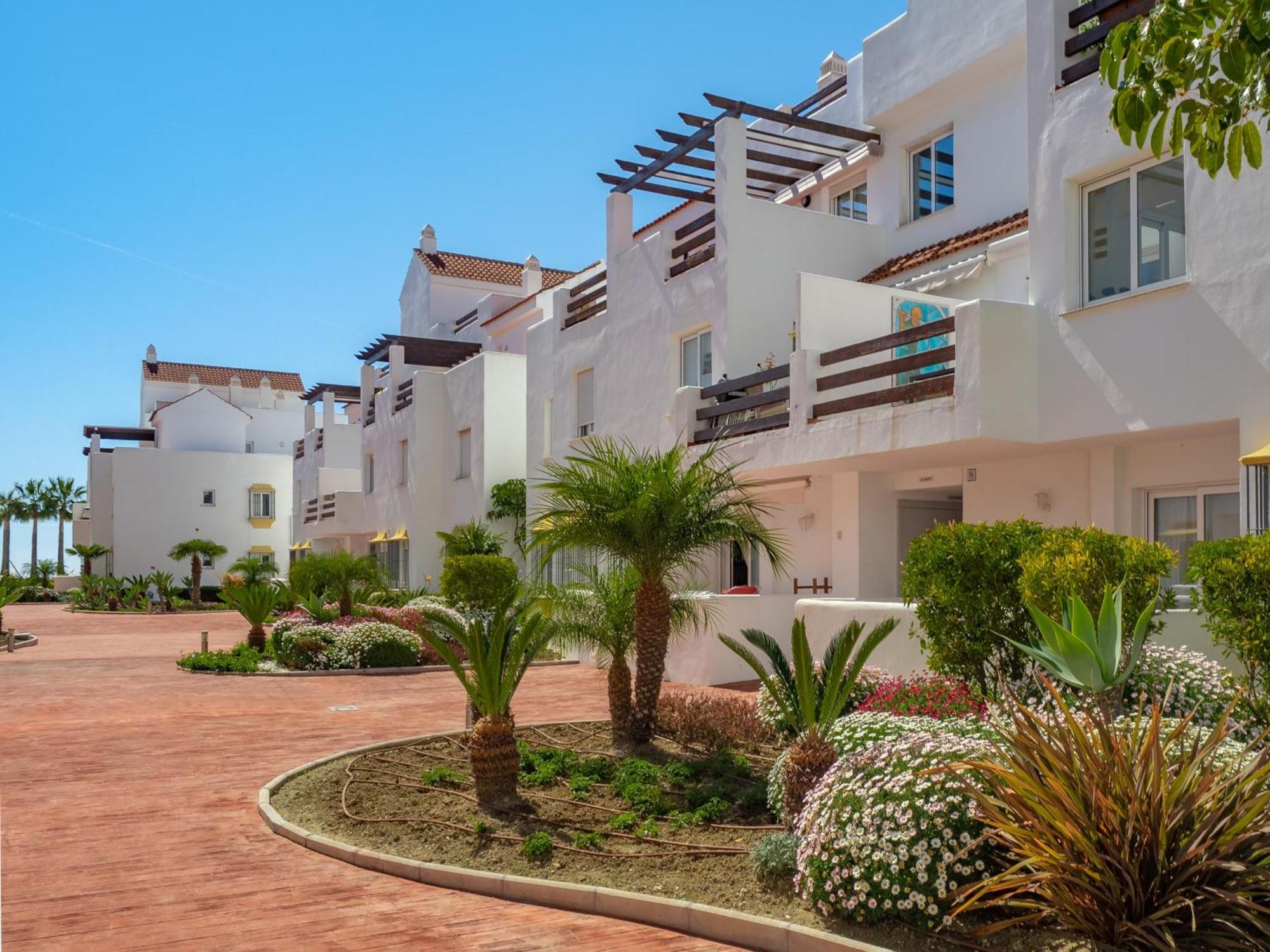 2275-superb New On Valle Romano, Golf View Estepona