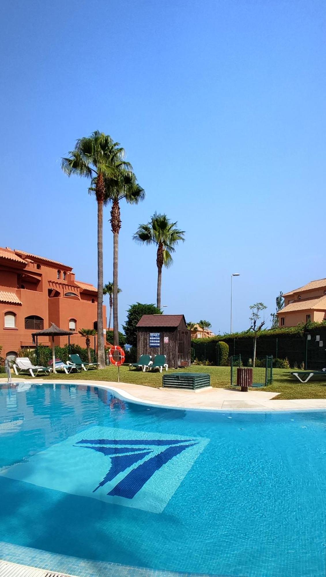 Appartement Duplex Penthouse In Estepona- Mountain And Sea Views *