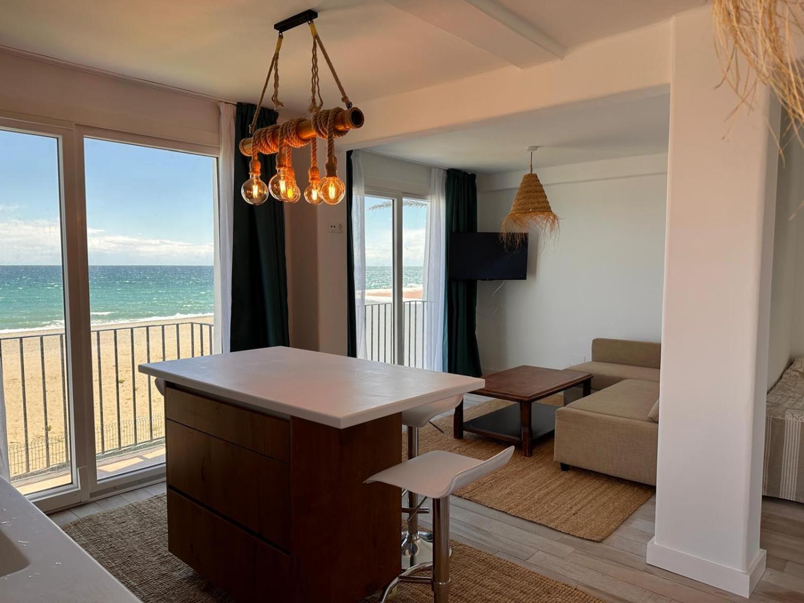 Apartment - Primera Linea De Playa Y Solarium Jo3 Estepona