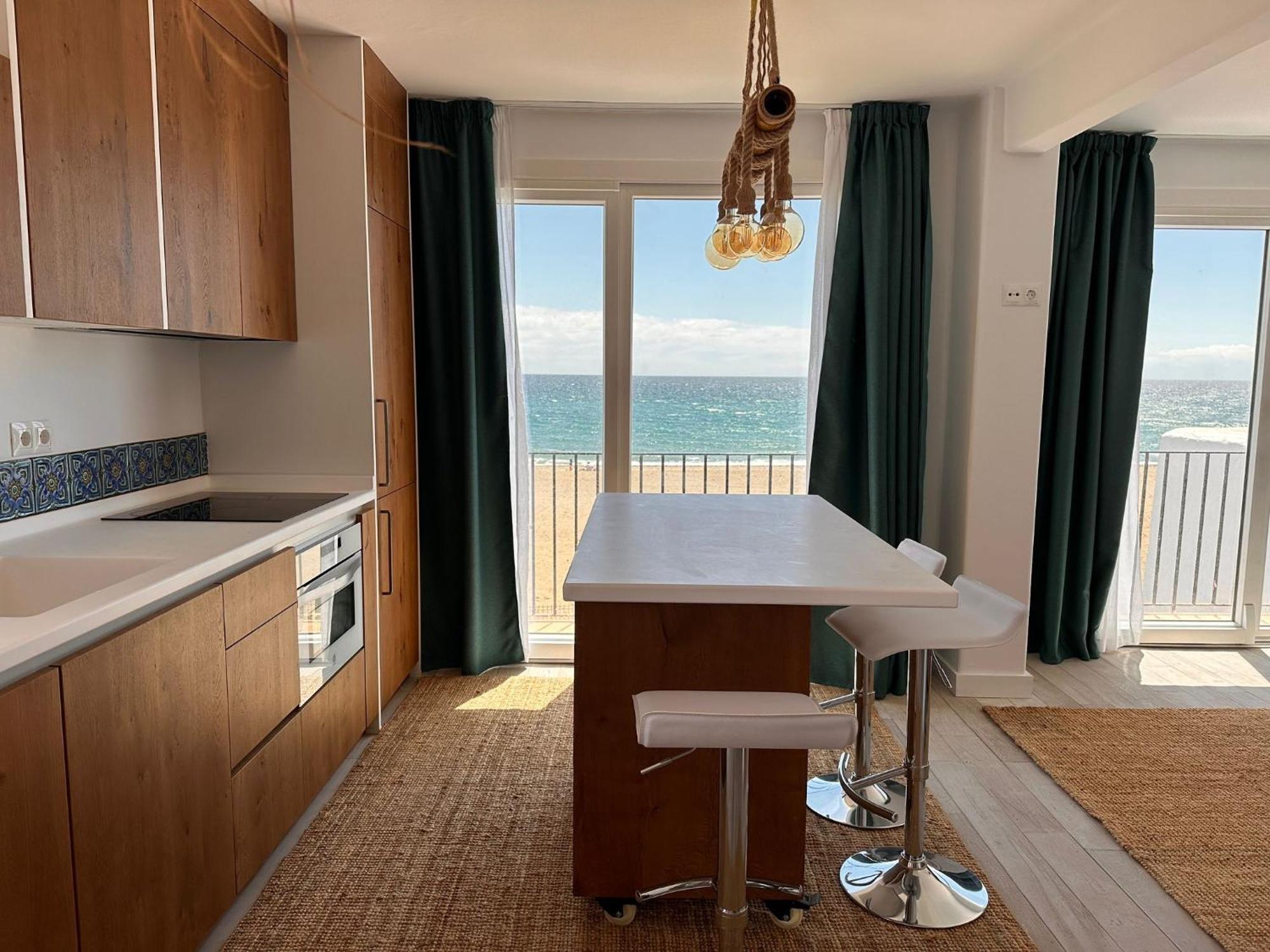 Apartment - Primera Linea De Playa Y Solarium Jo3 Estepona