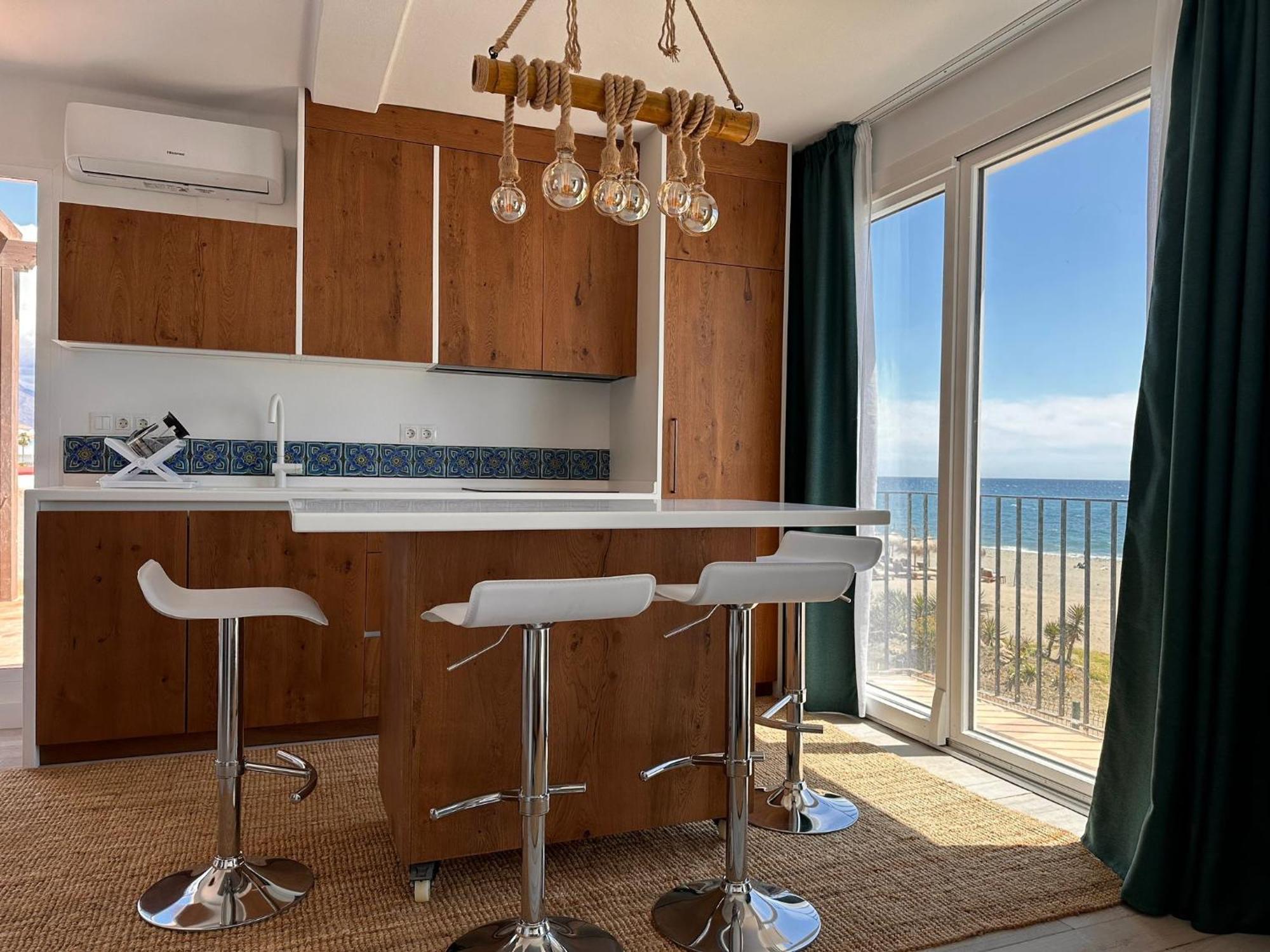 Apartment - Primera Linea De Playa Y Solarium Jo3 Estepona