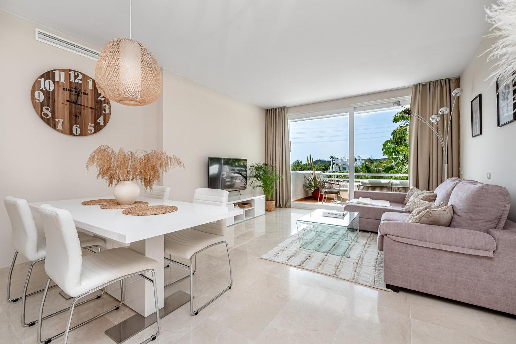 Paradise Lagoon Alcazaba By Hostlovers Estepona