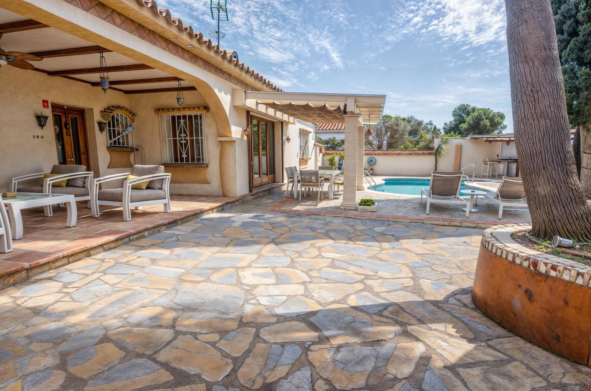 Villa Luna- Pool With Jacuzzi By The Estepona