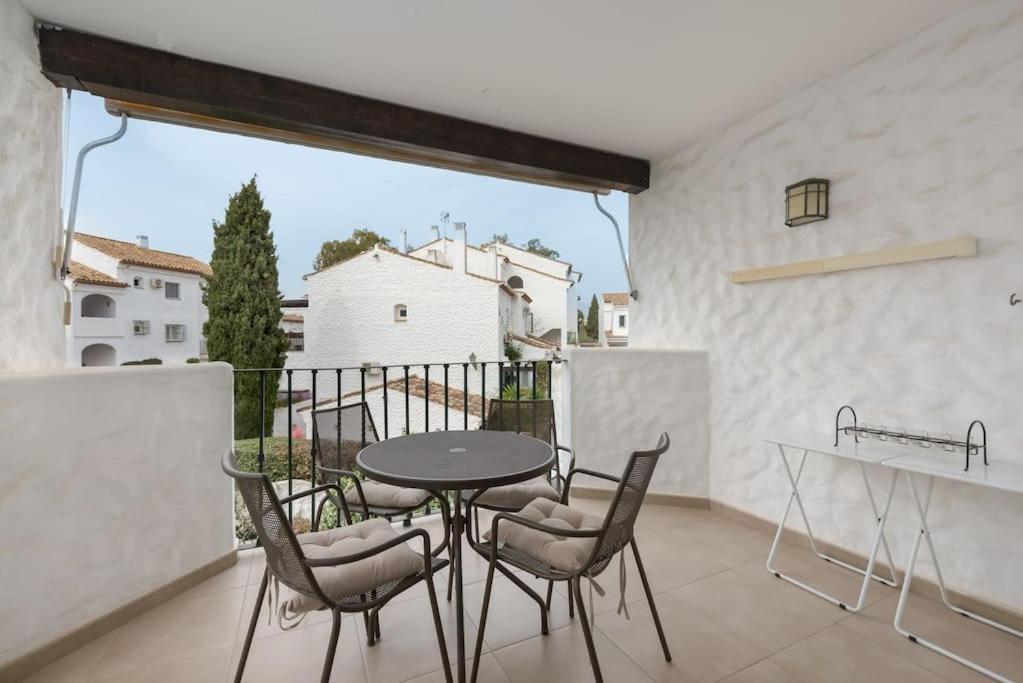 Apartment Lovely Benavista Walk To Rdr361 Estepona