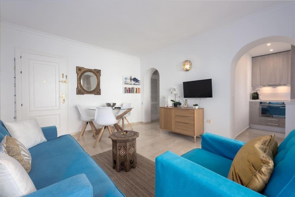 Apartment Lovely Benavista Walk To Rdr361 Estepona