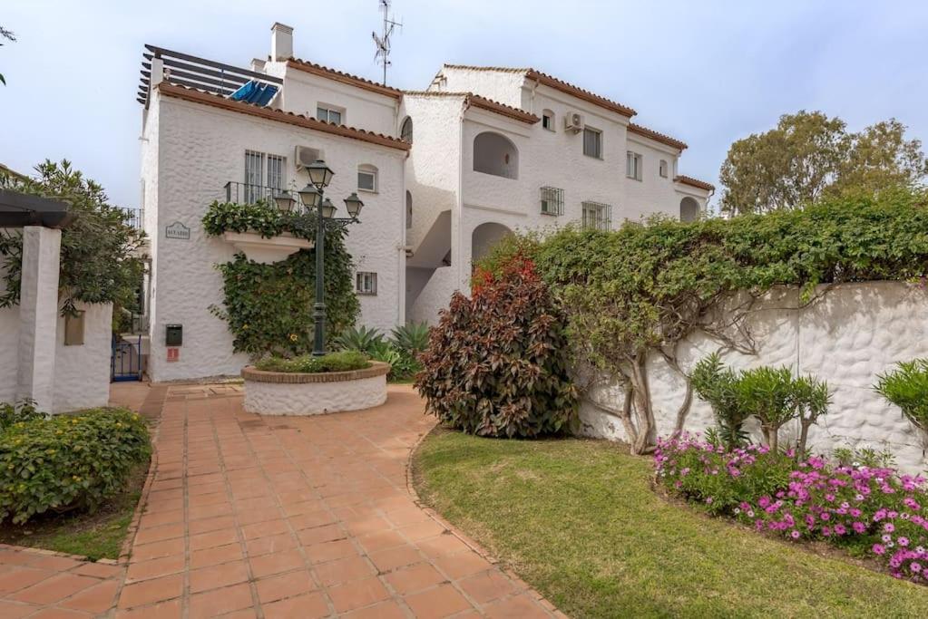 Lovely Benavista Walk To Rdr361 Estepona