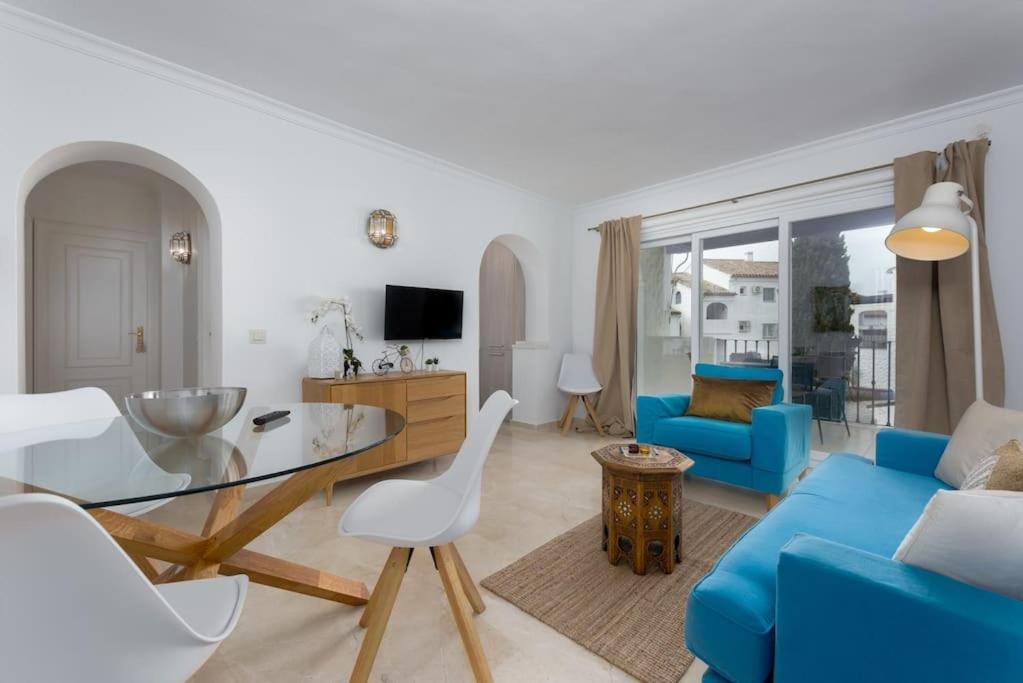 Lovely Benavista Walk To Rdr361 Estepona
